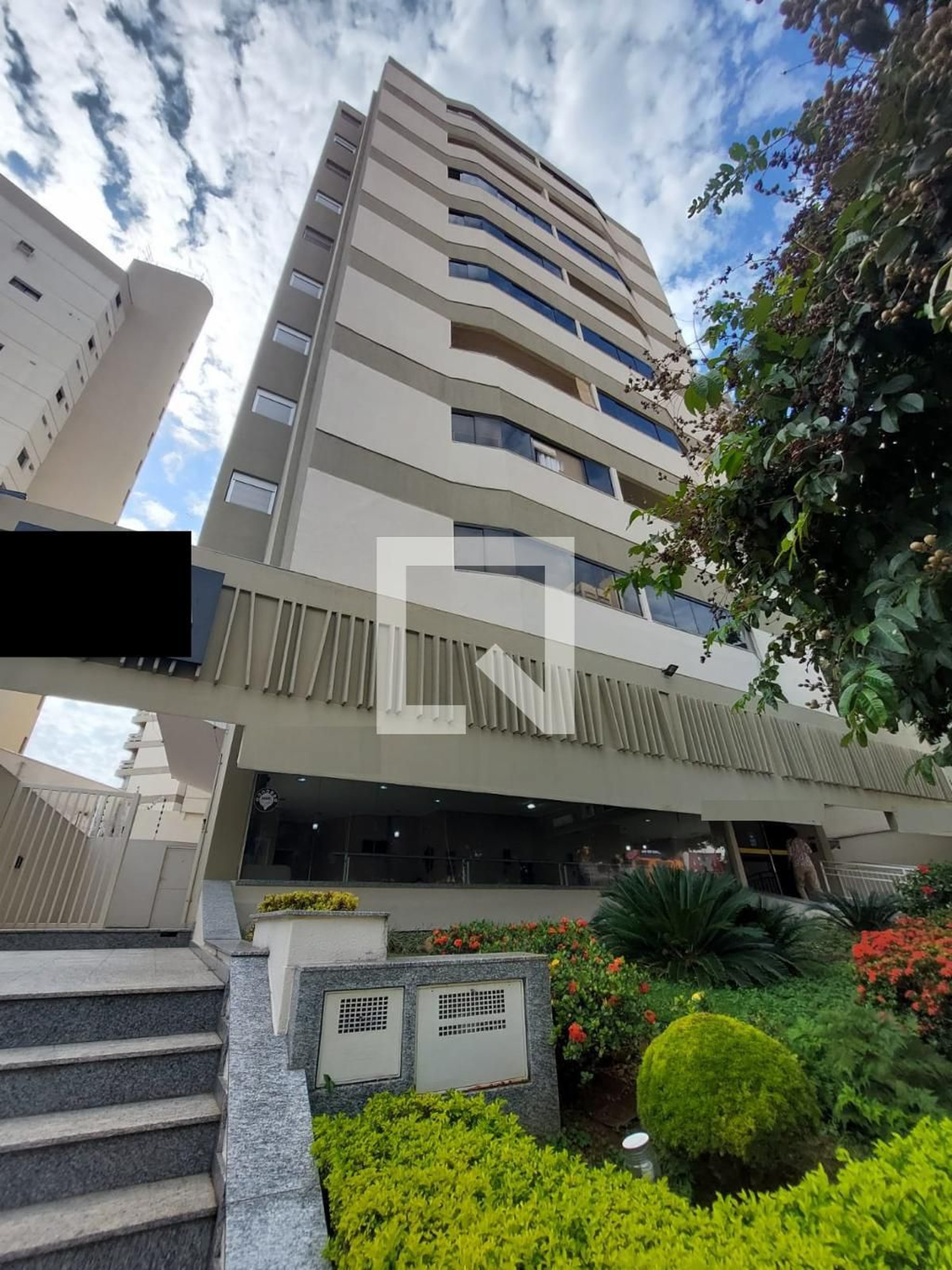 Fachada Condomínio em Rua Coronel Quirino, 382