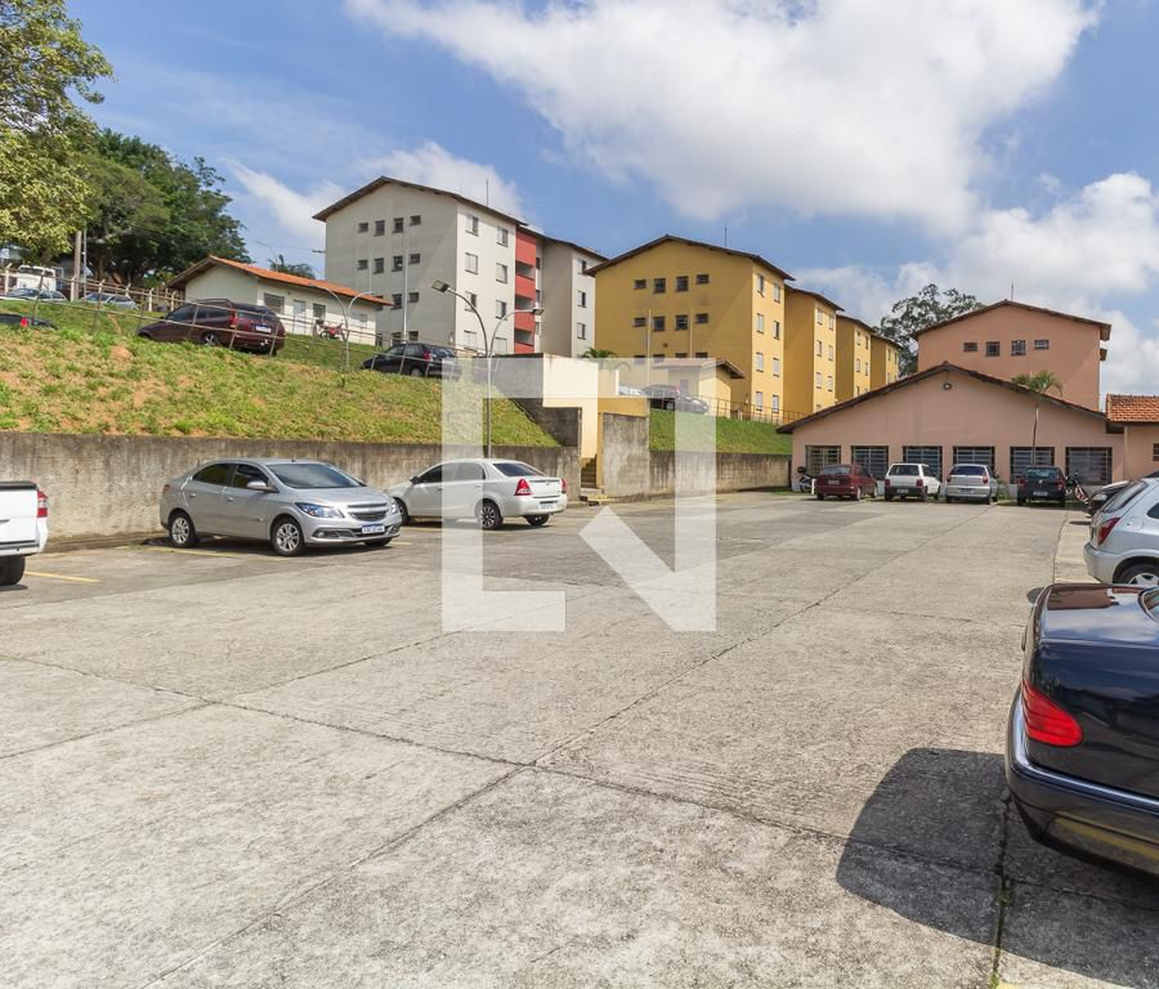 Estacionamento Condomínio em Rua Jardelina de Almeida Lopes, 34