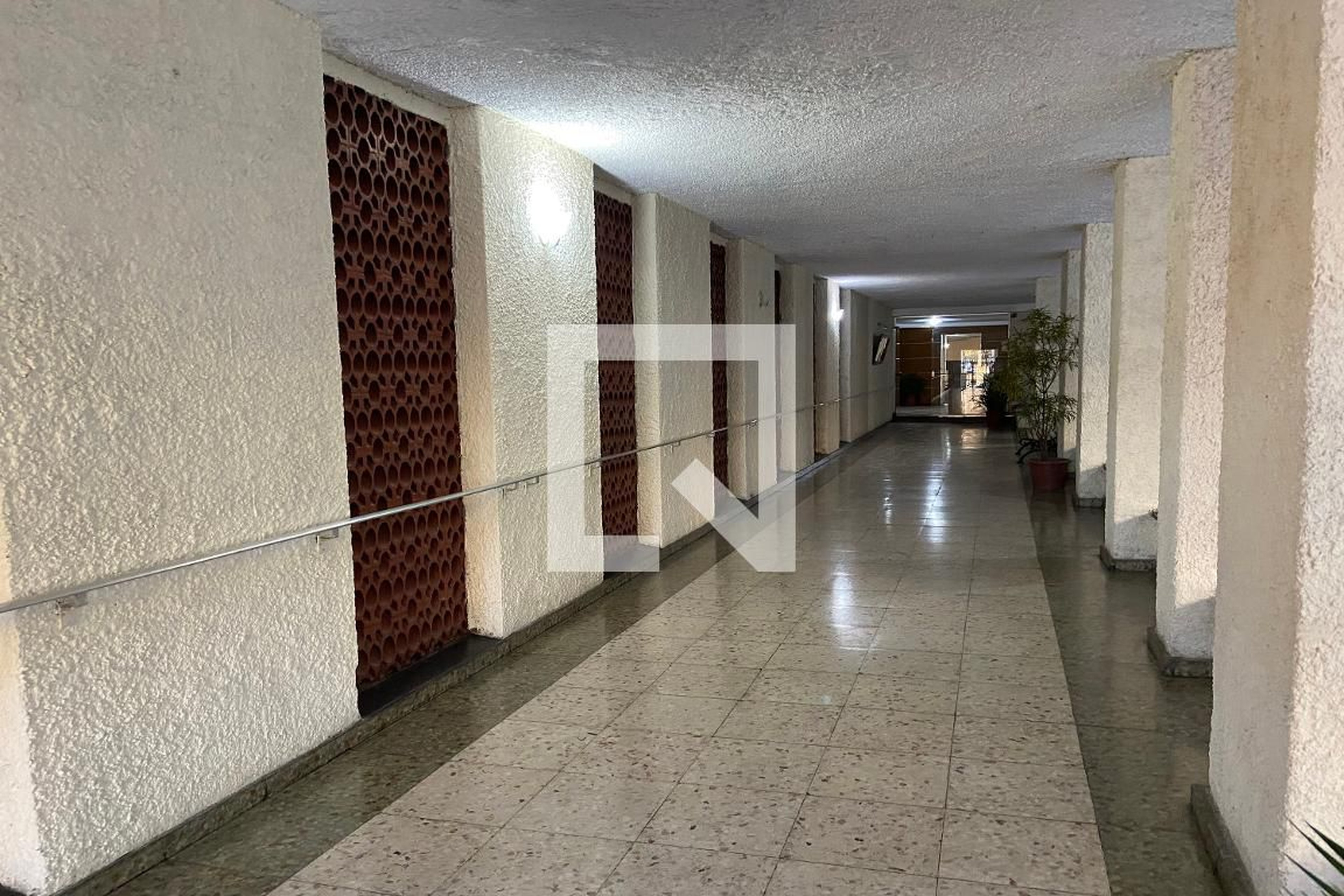 Área comum - 23 de Abril