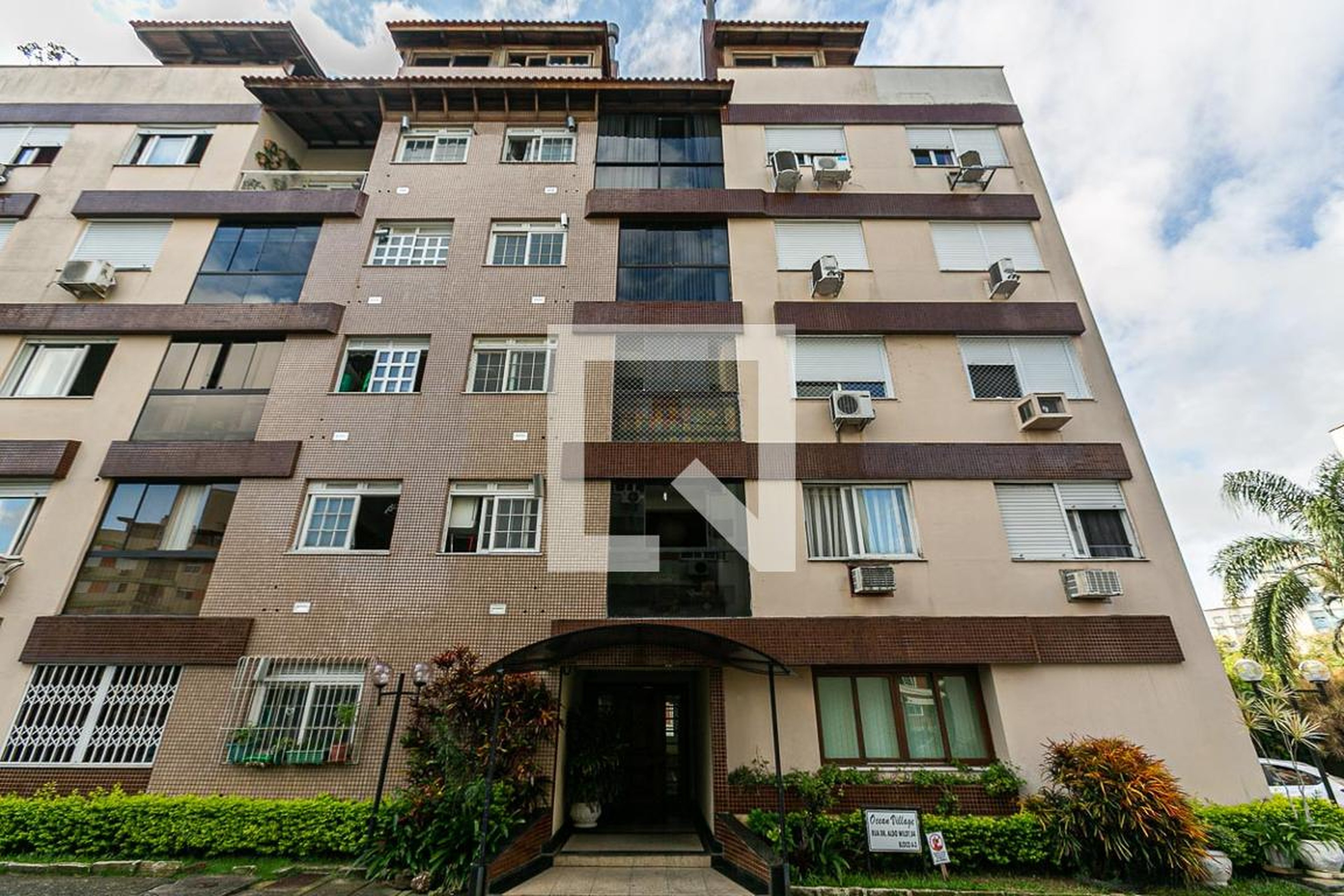 Fachada Condomínio Village Center A3