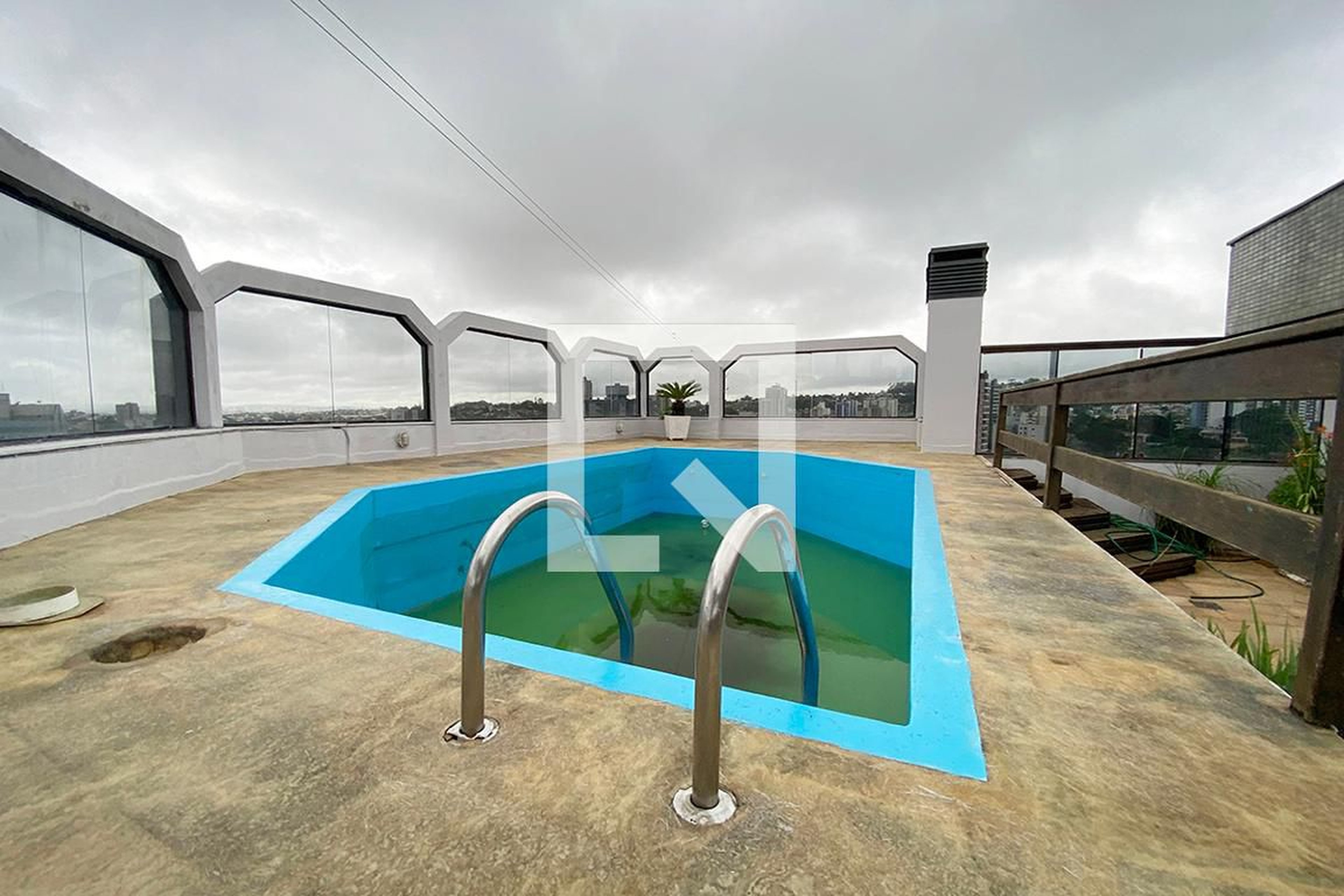 Piscina - Edifício Residencial Plaza Imperatriz