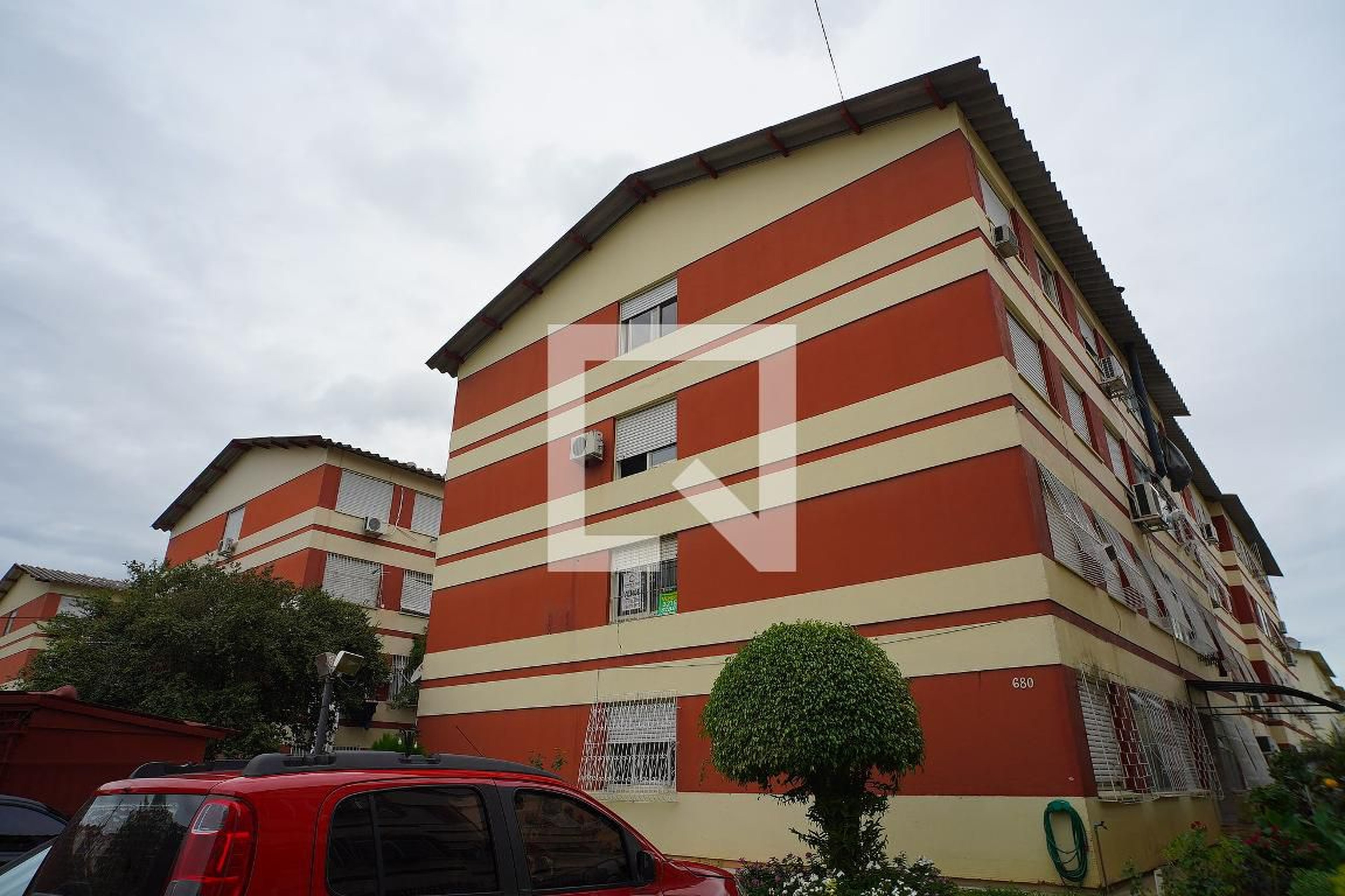 Fachada do Condomínio Condomínio em Avenida Bernardino Silveira de Amorim, 680