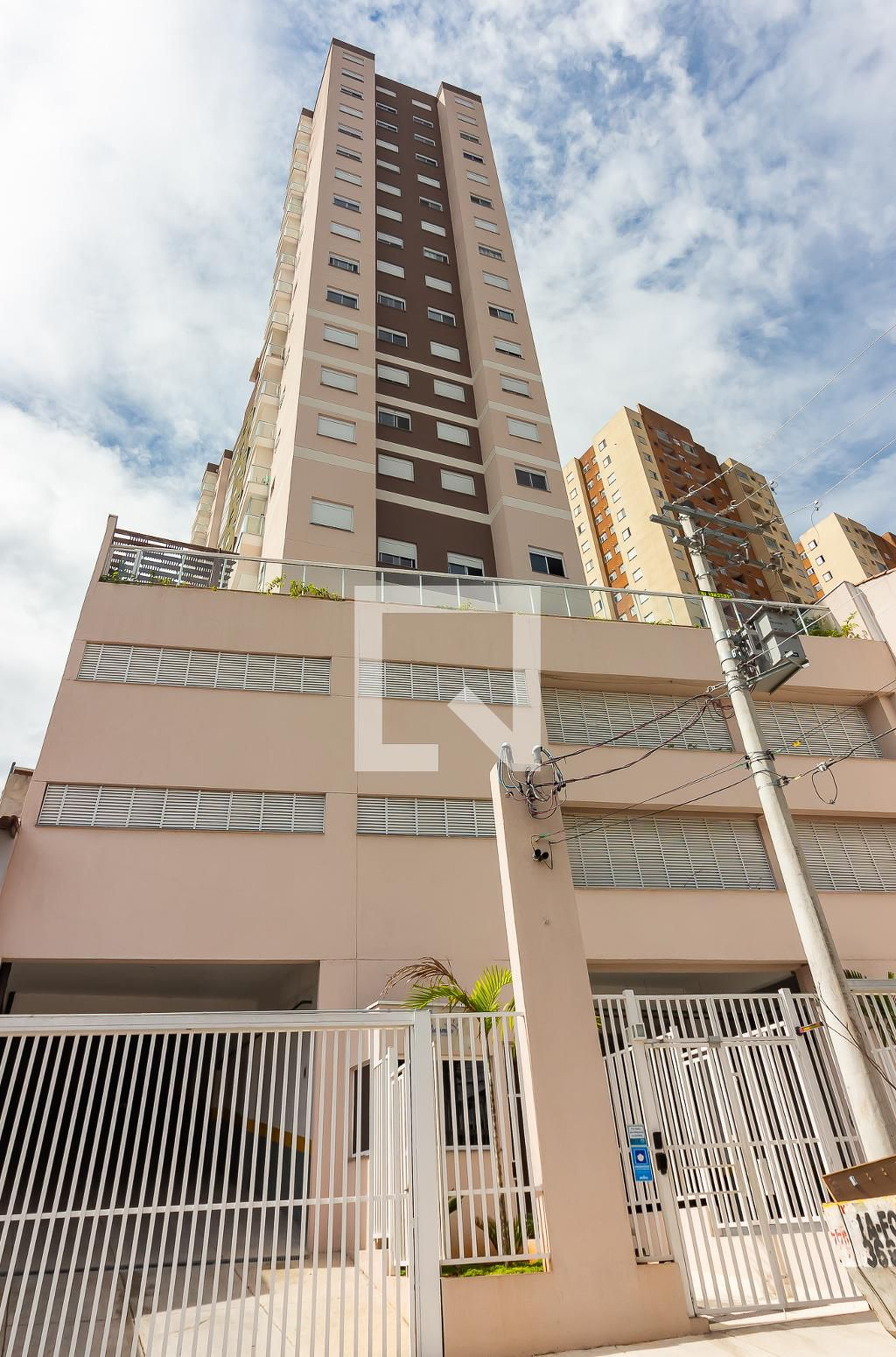 Fachada Condomínio em Rua General Florêncio, 1498