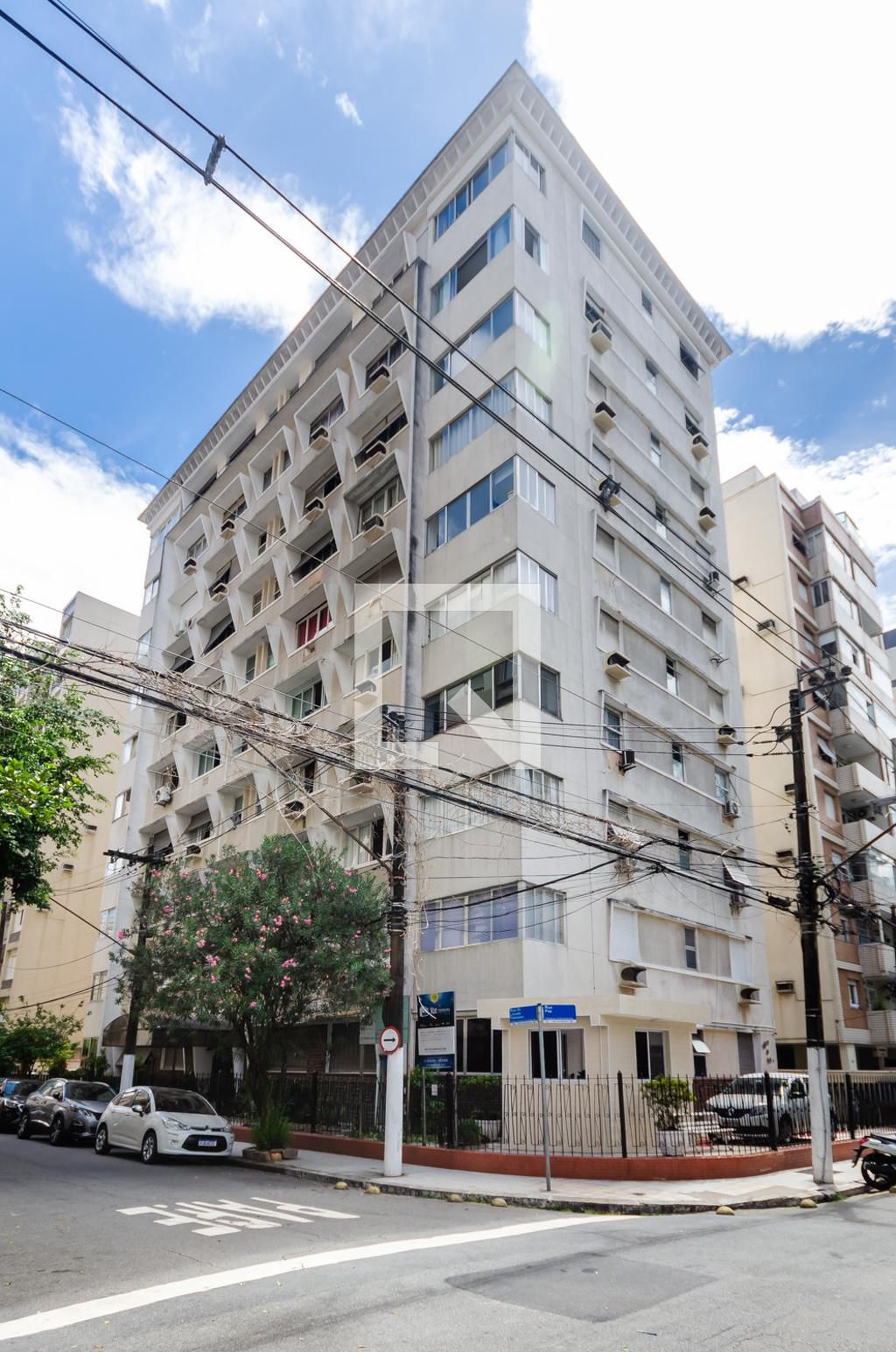Fachada Condomínio em Rua da Paz, 19