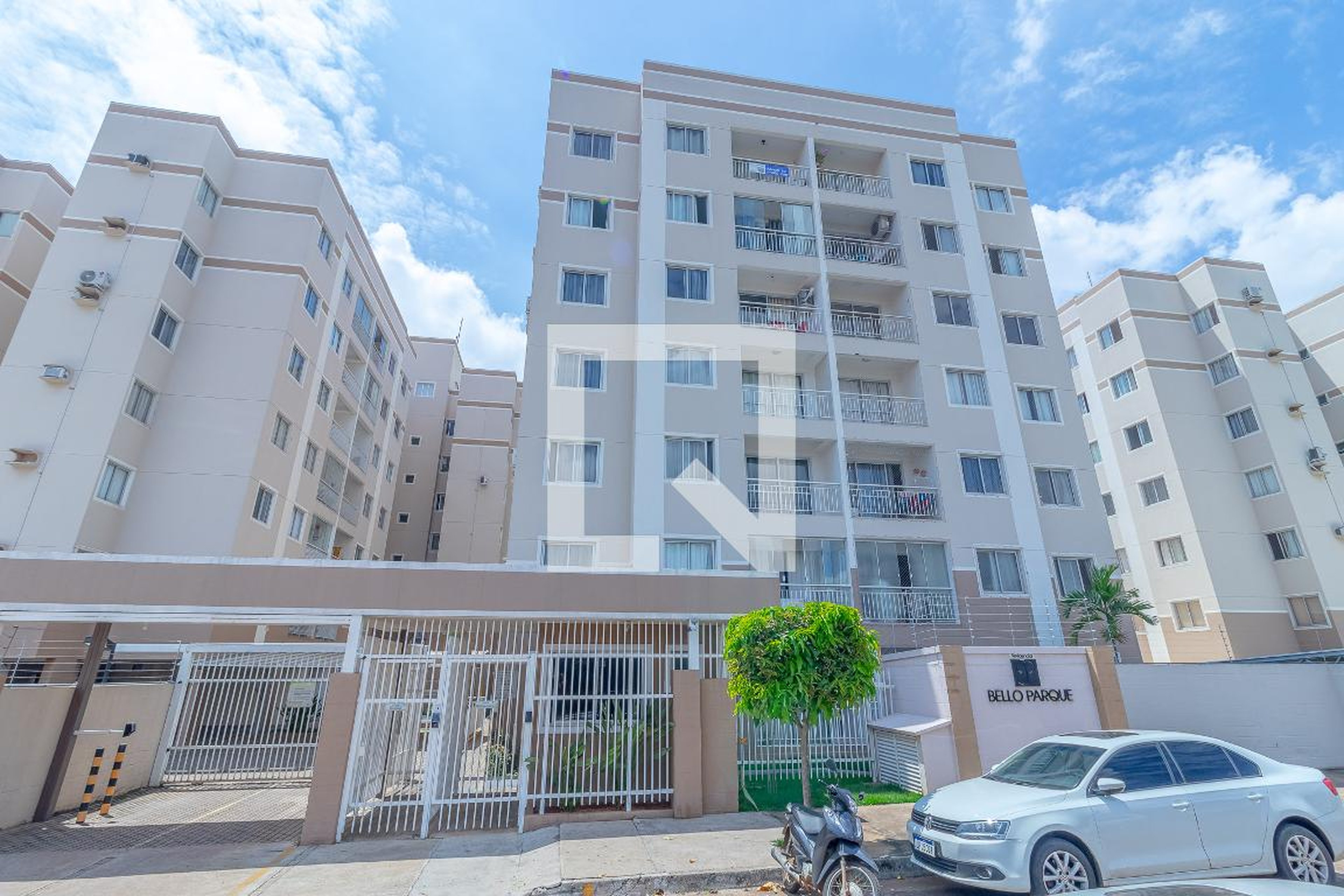 Fachada do Condomínio Condomínio em Rua das Papoulas, 95