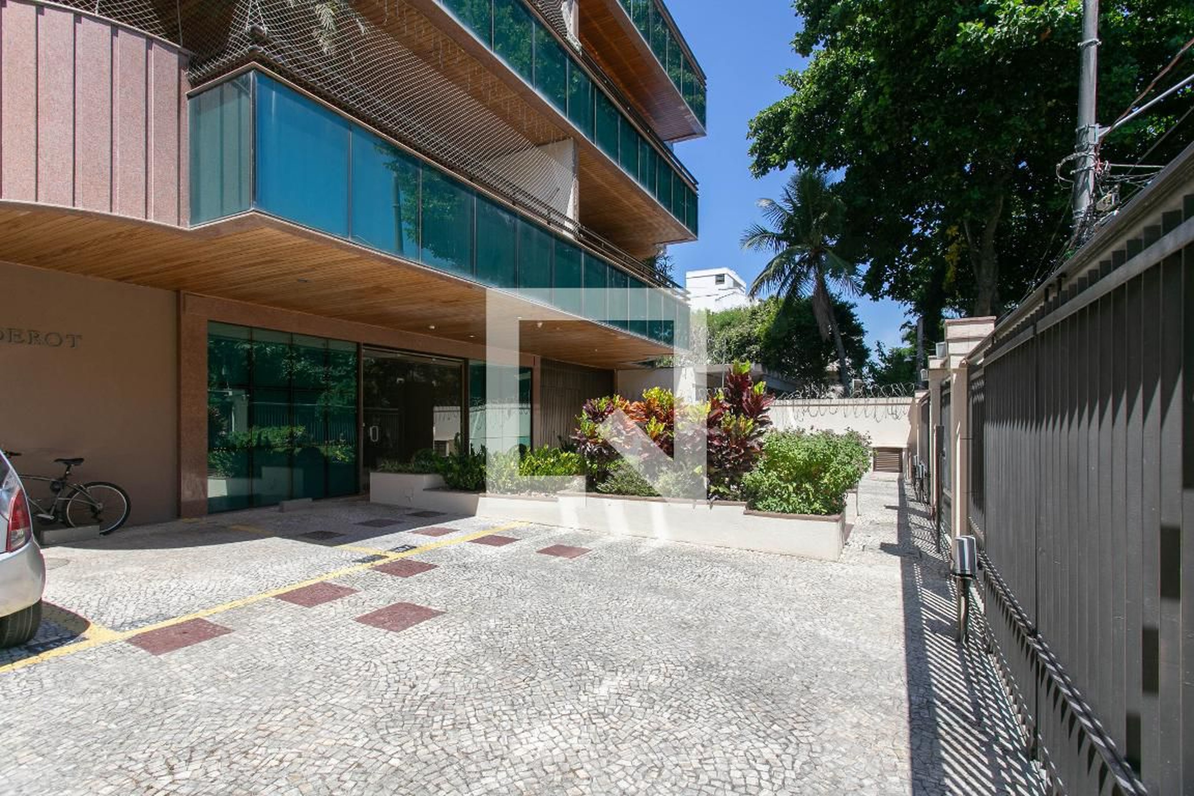 Fachada do Prédio Condomínio Dennis Diderot