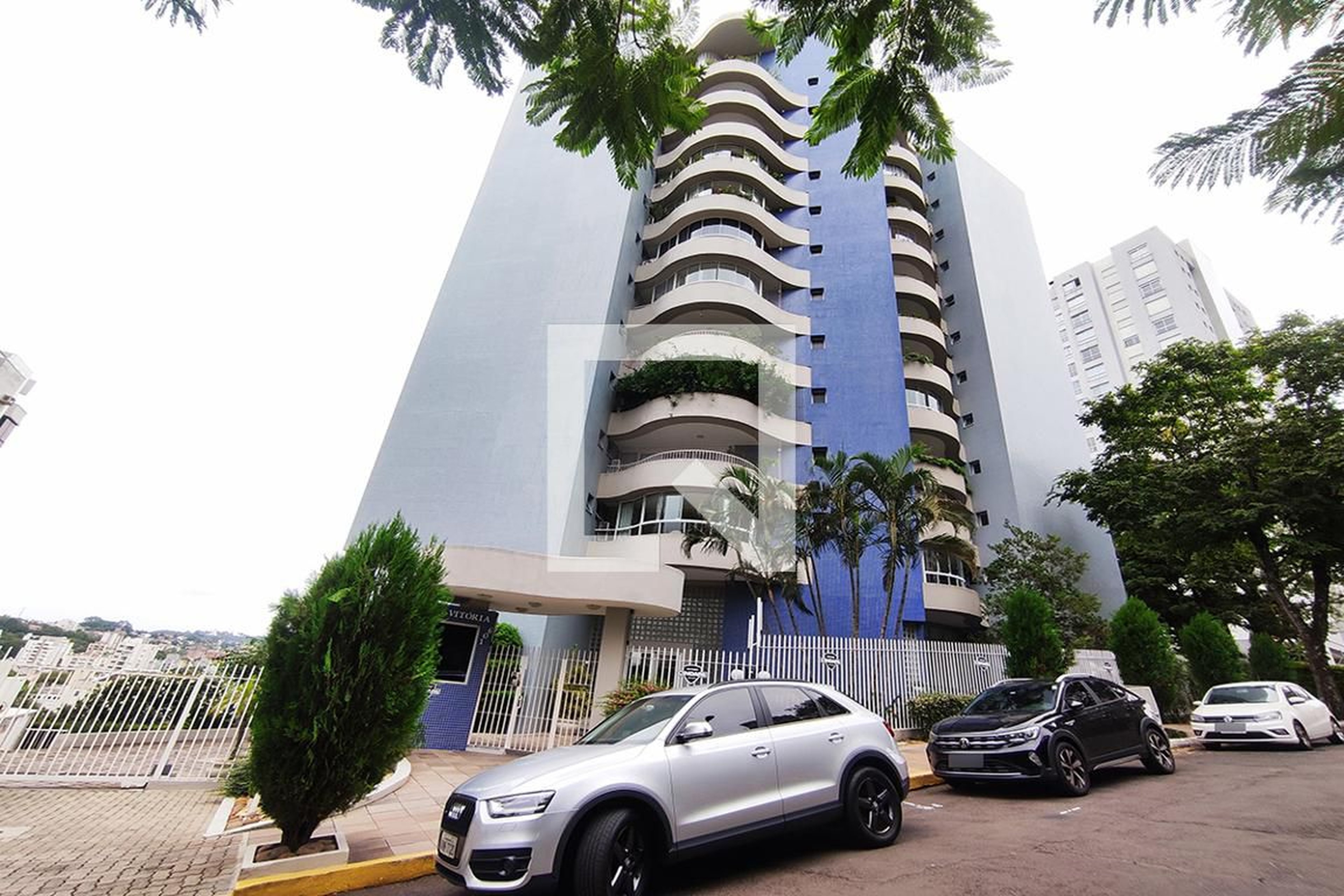 Fachada do Condomínio Condomínio em Rua Heller, 106