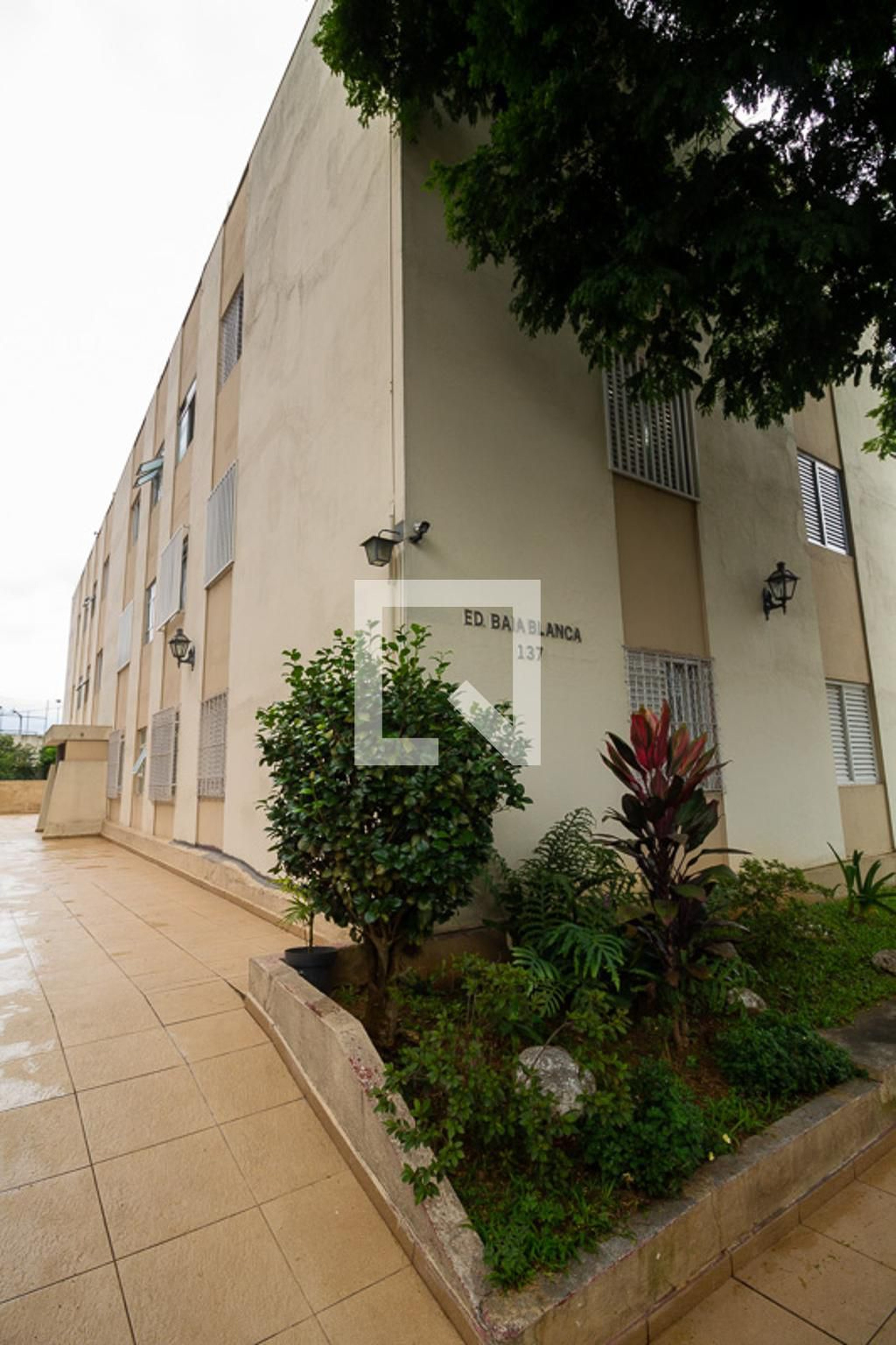 Fachada Condomínio em Rua Miracatu, 142