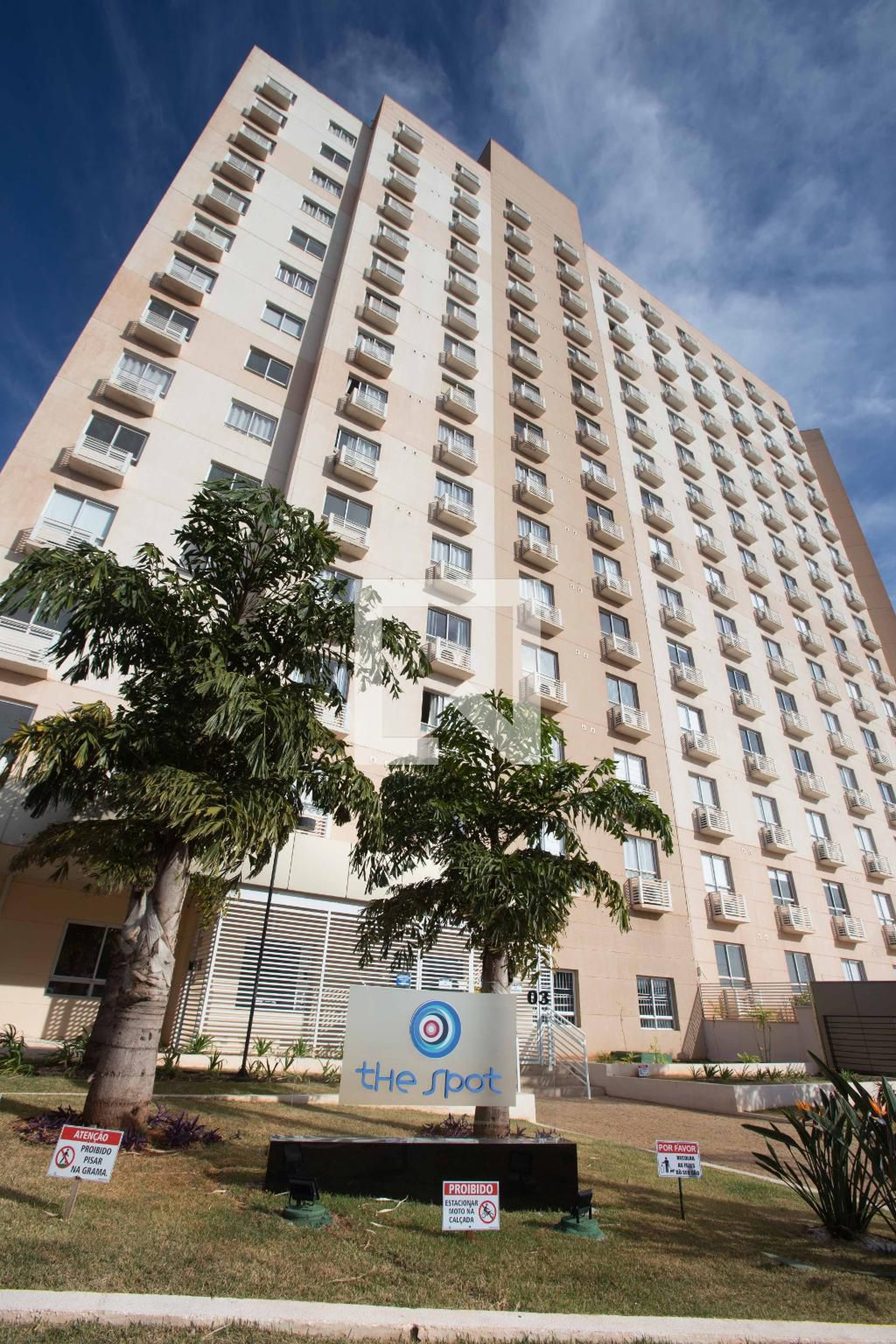 Fachada do Prédio Condomínio em Rua Alfredo Benzoni, 2