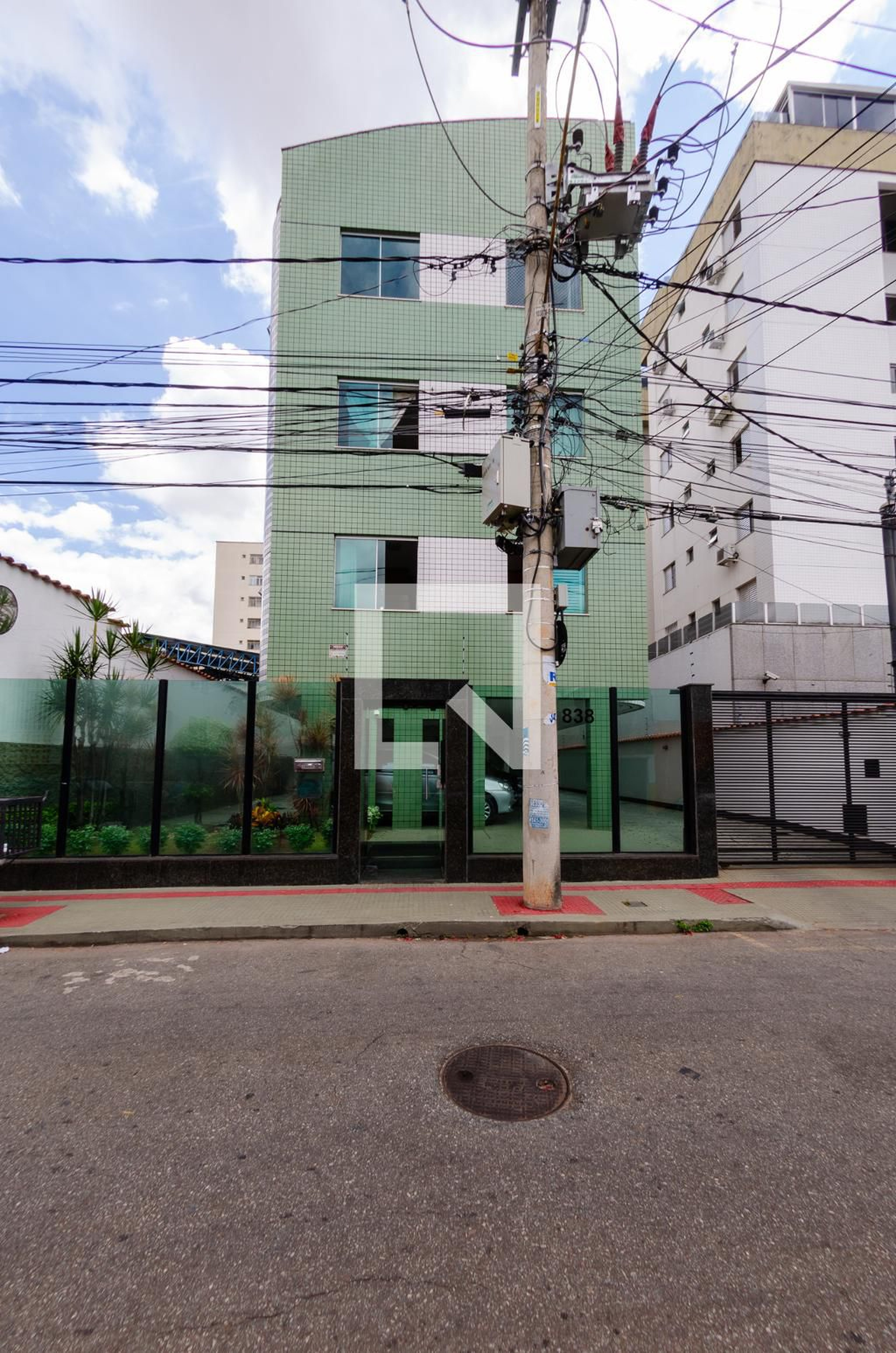 Fachada Condomínio em Rua Vereador Geraldo Pereira, 838