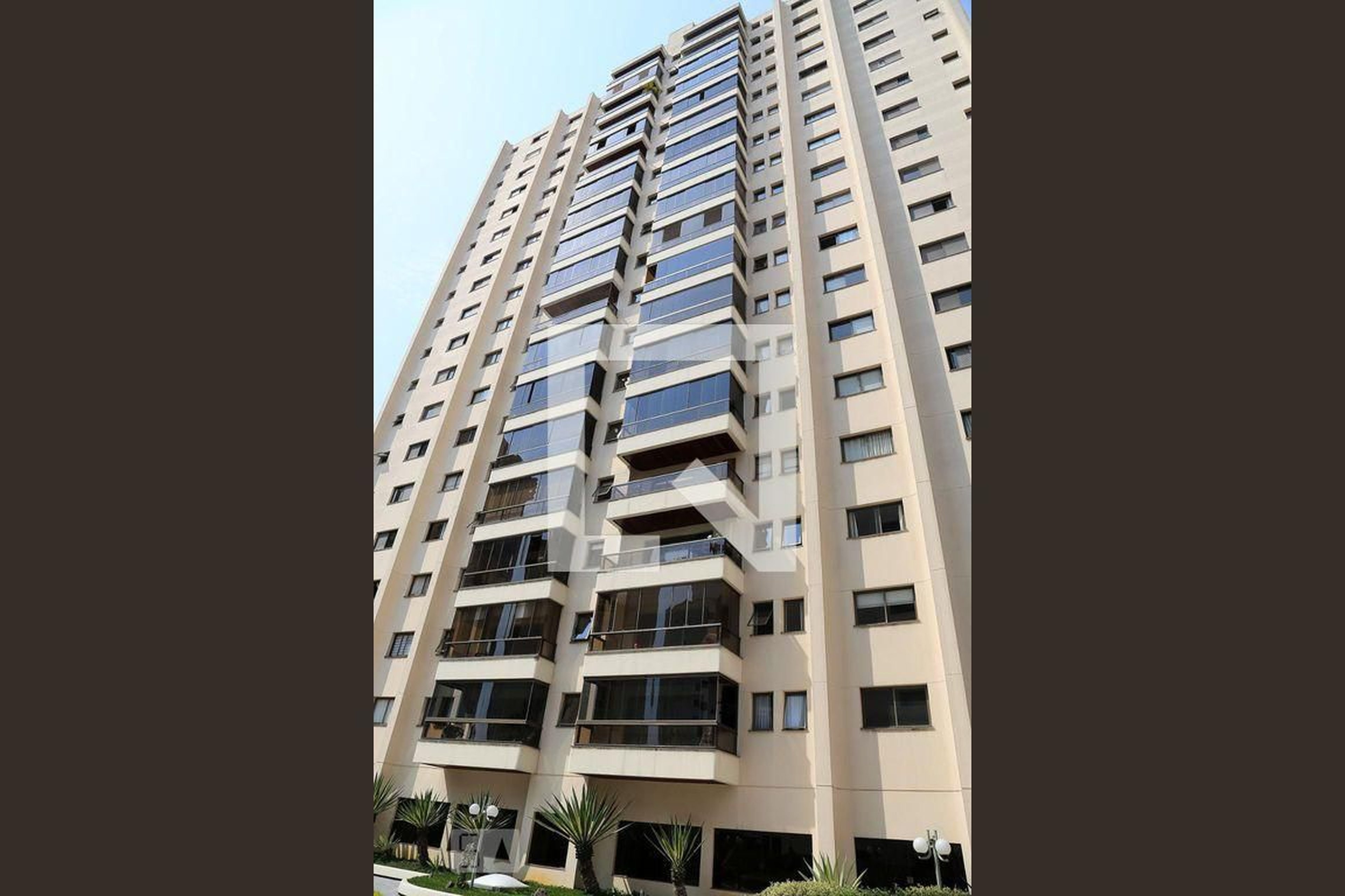 Fachada Condomínio em Rua Professor José Horácio Meirelles Teixeira, 64