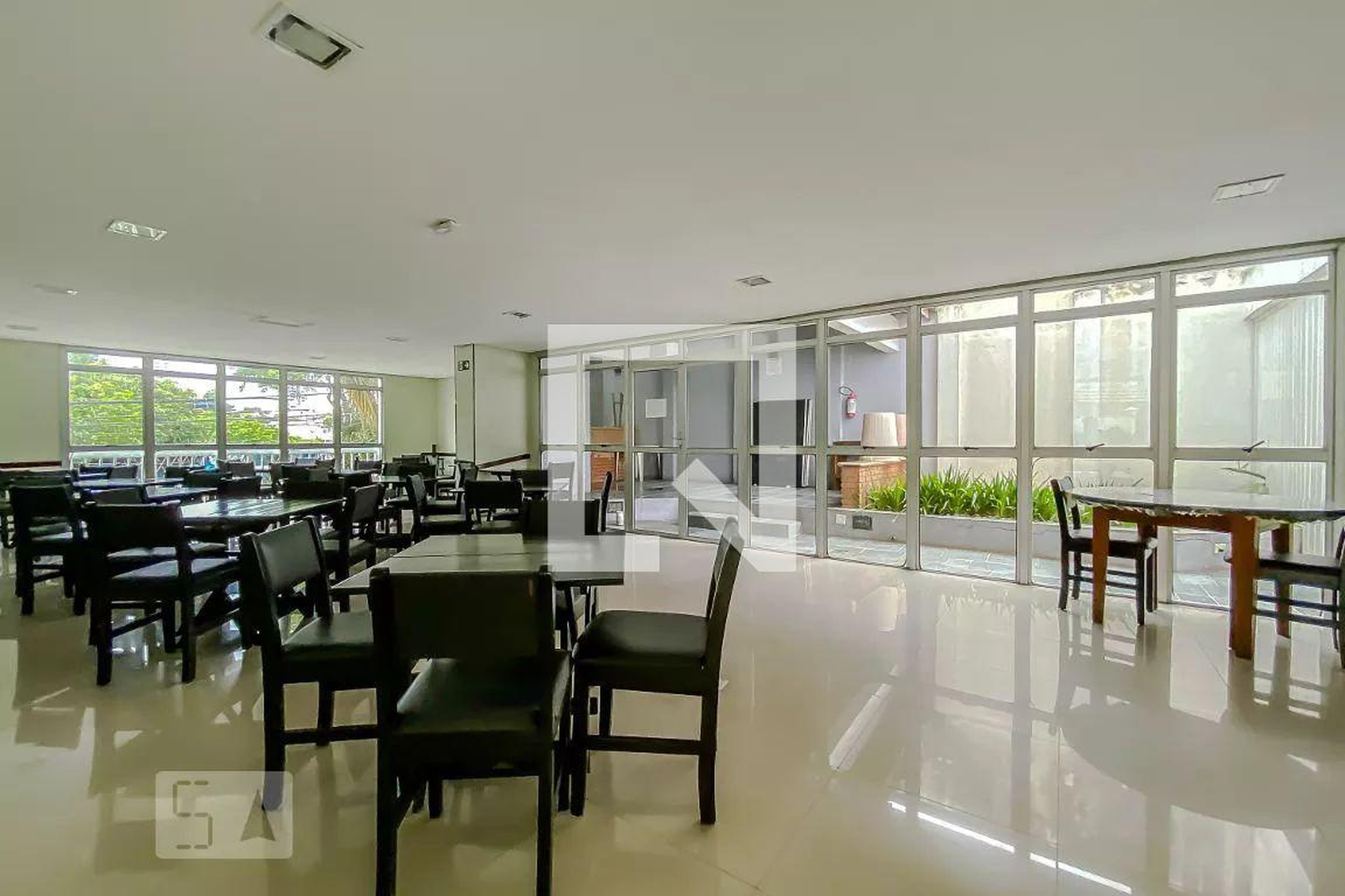 Salao de FEsta - Cedro e Ararueiro