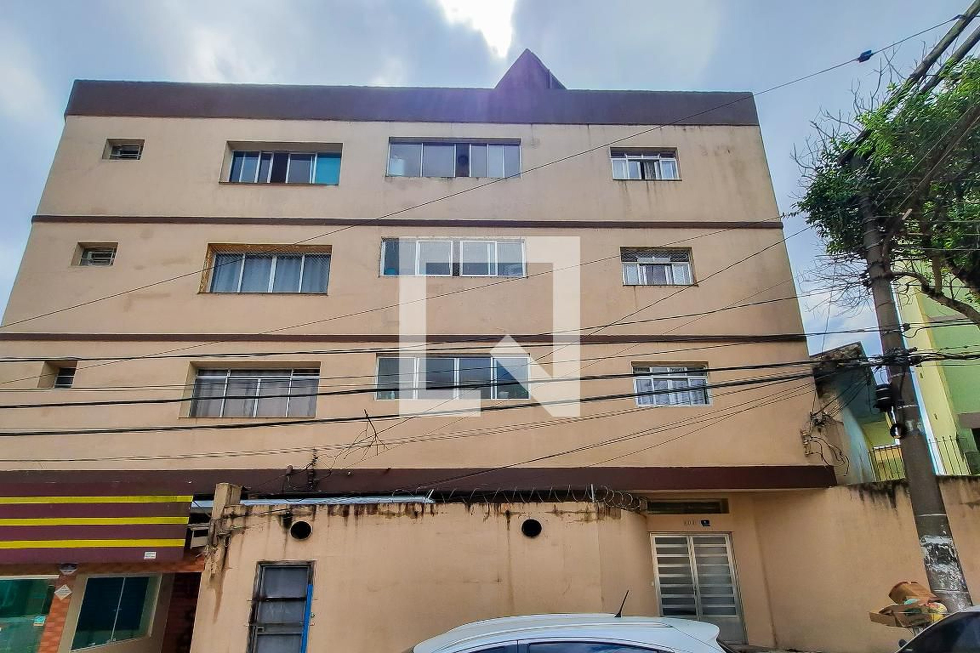 Fachada do Condomínio Condomínio em Rua Tota Nogueira, 306