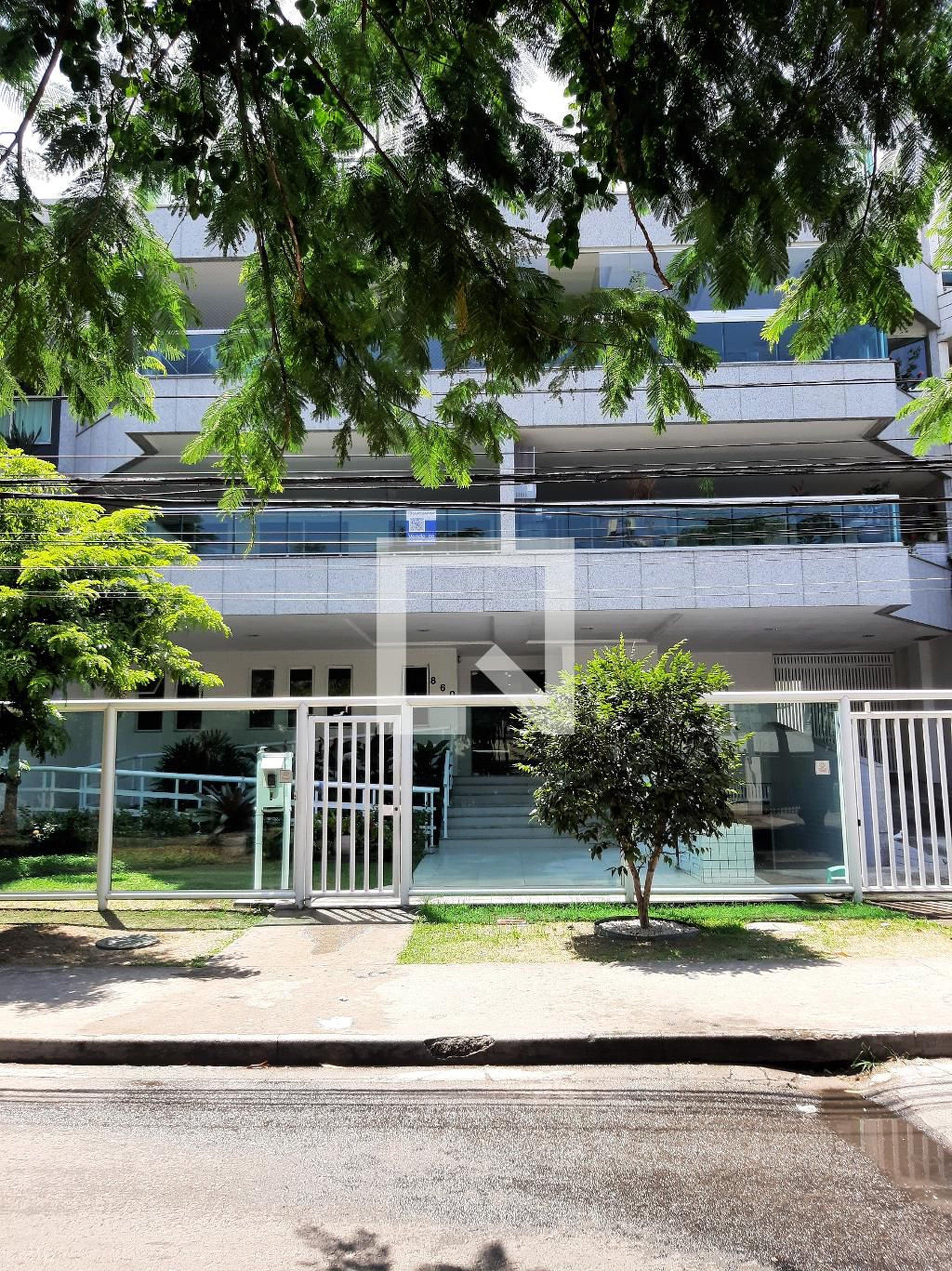 Fachada do Condomínio Condomínio Rua Gilka Machado 860,203