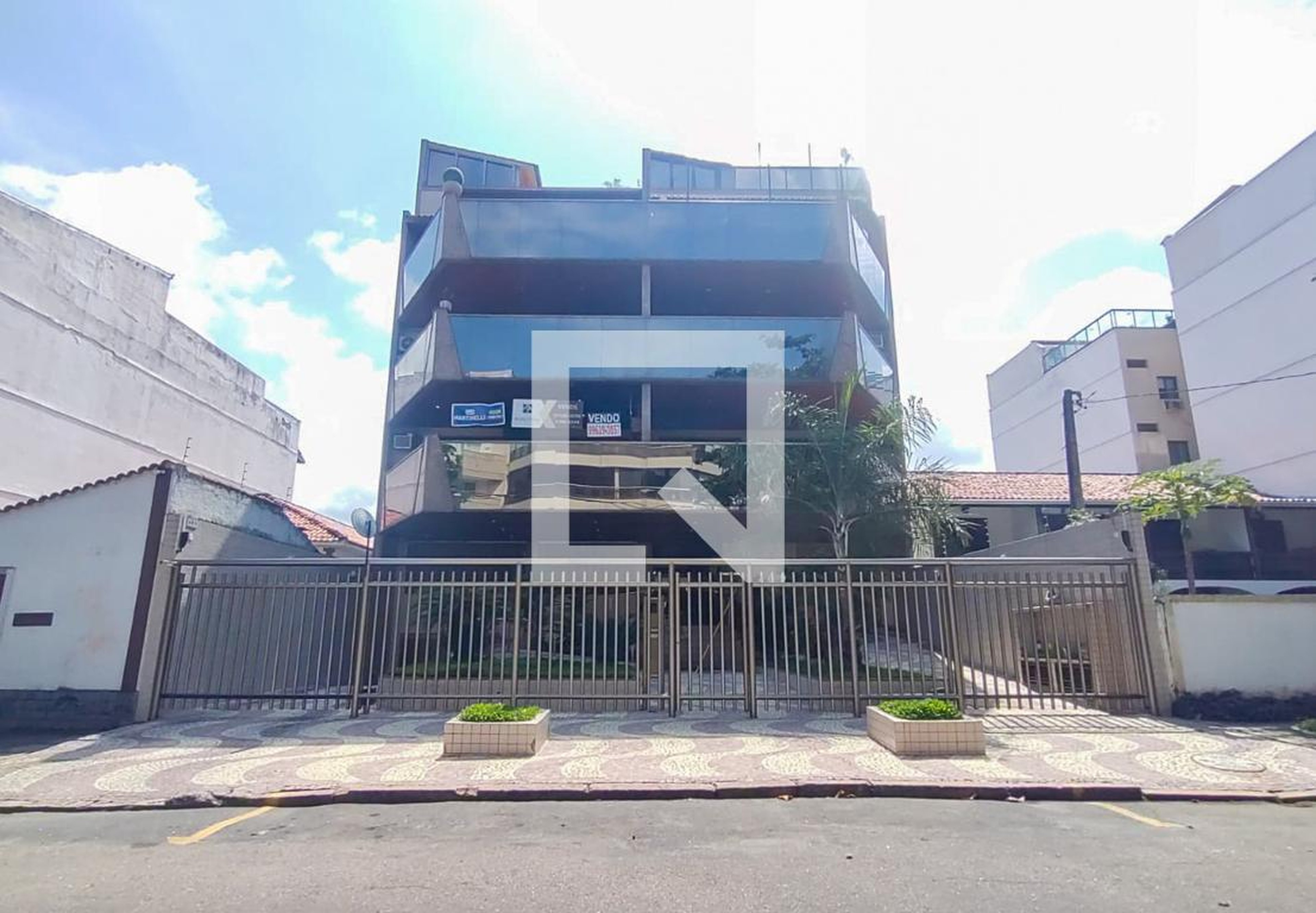 Fachada do Prédio Condomínio em Rua Demóstenes Madureira de Pinho, 409