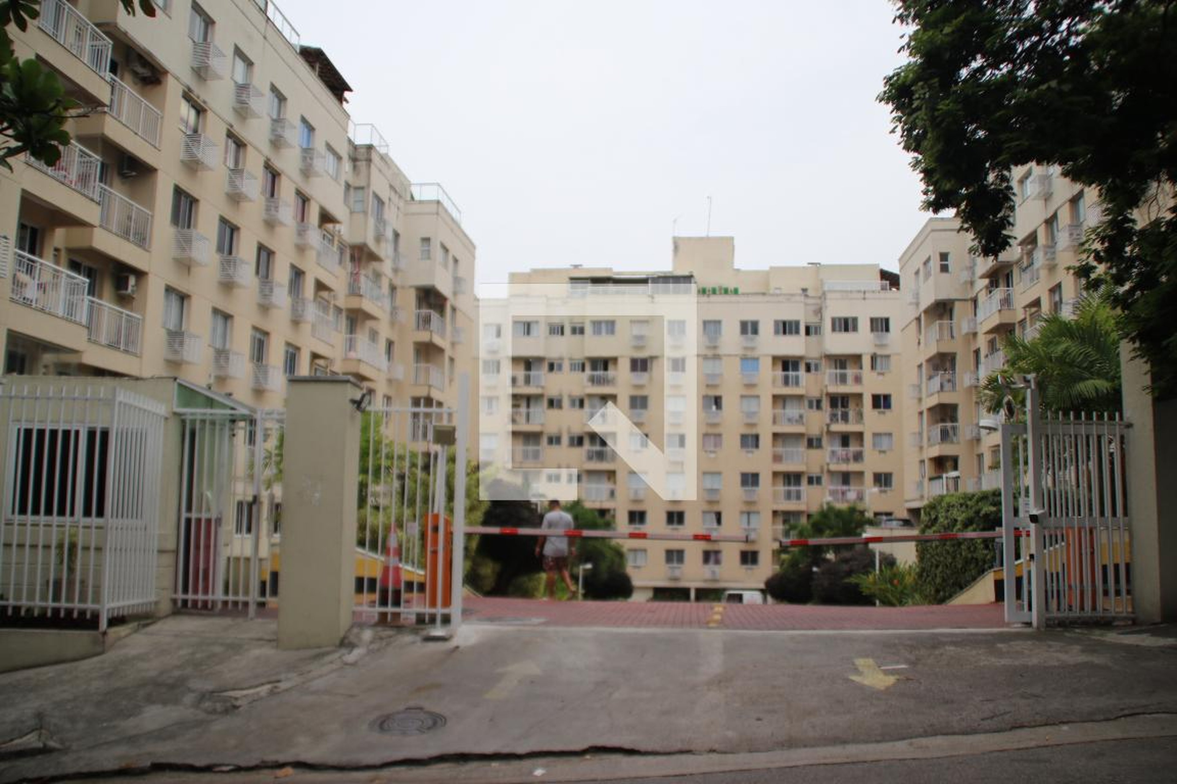 Fachada do Condomínio Condomínio Be Happy