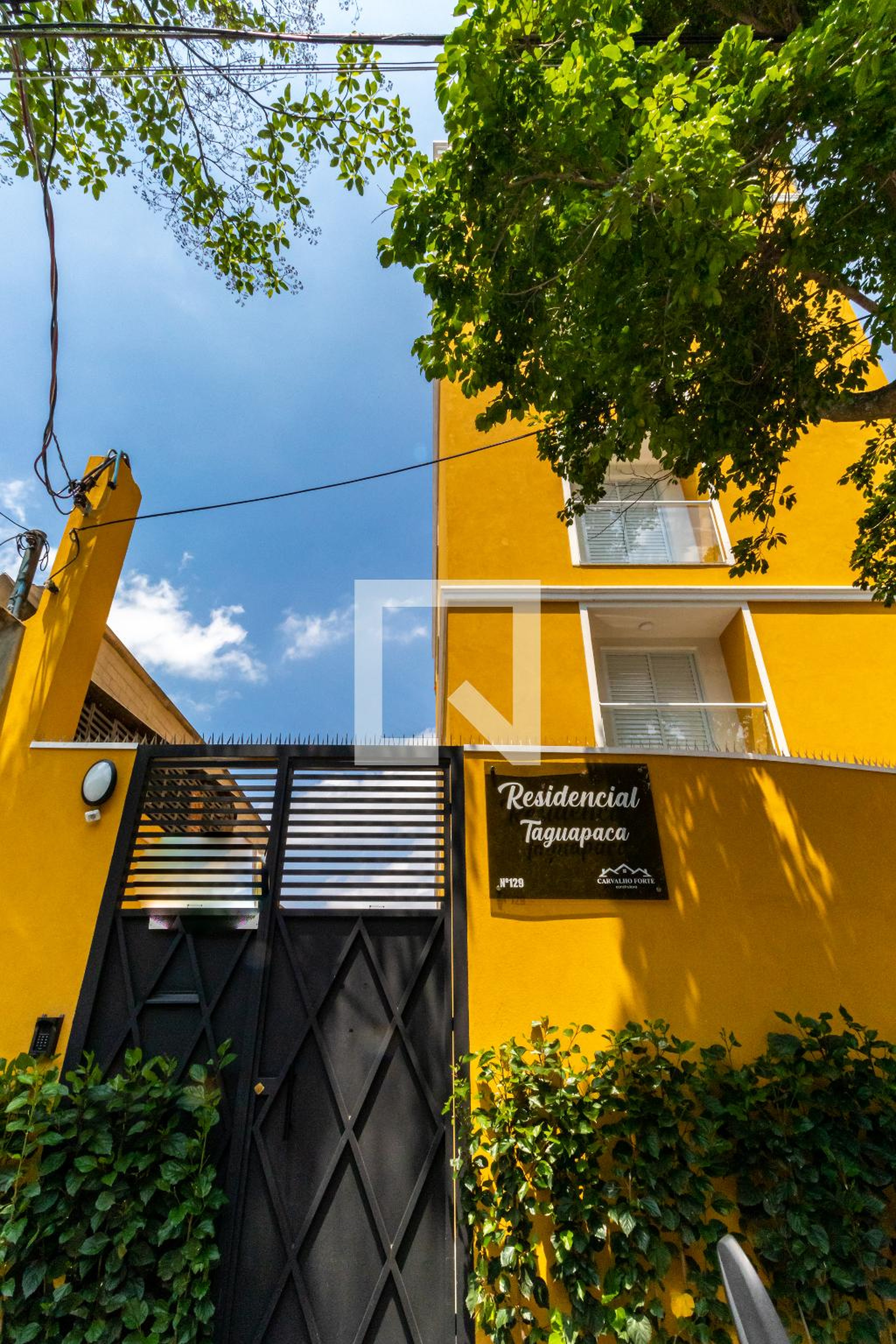 Fachada do Condomínio Condomínio Residência Itaguapaca