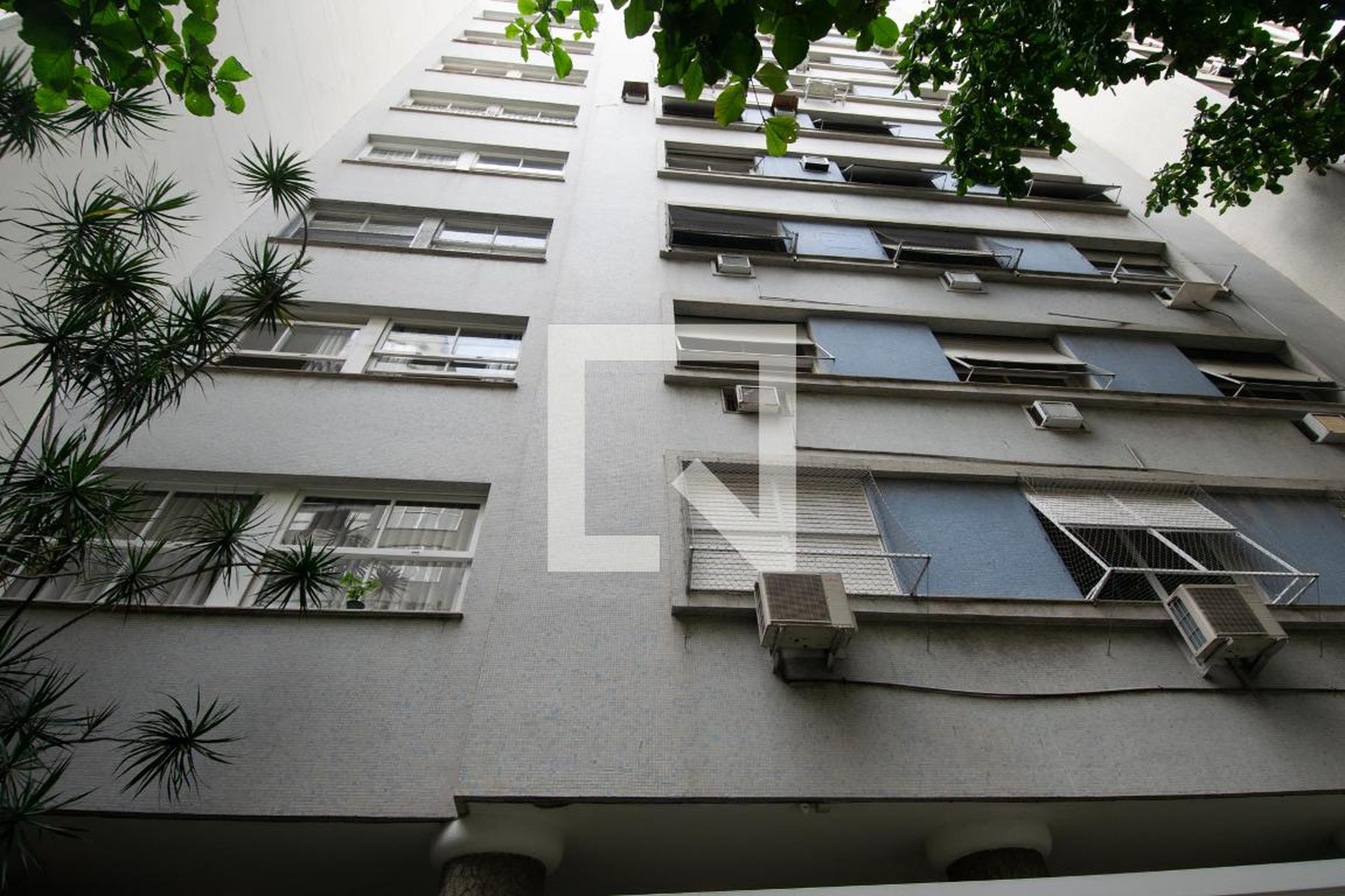 Fachada do Condomínio Edifício Cerro Corá