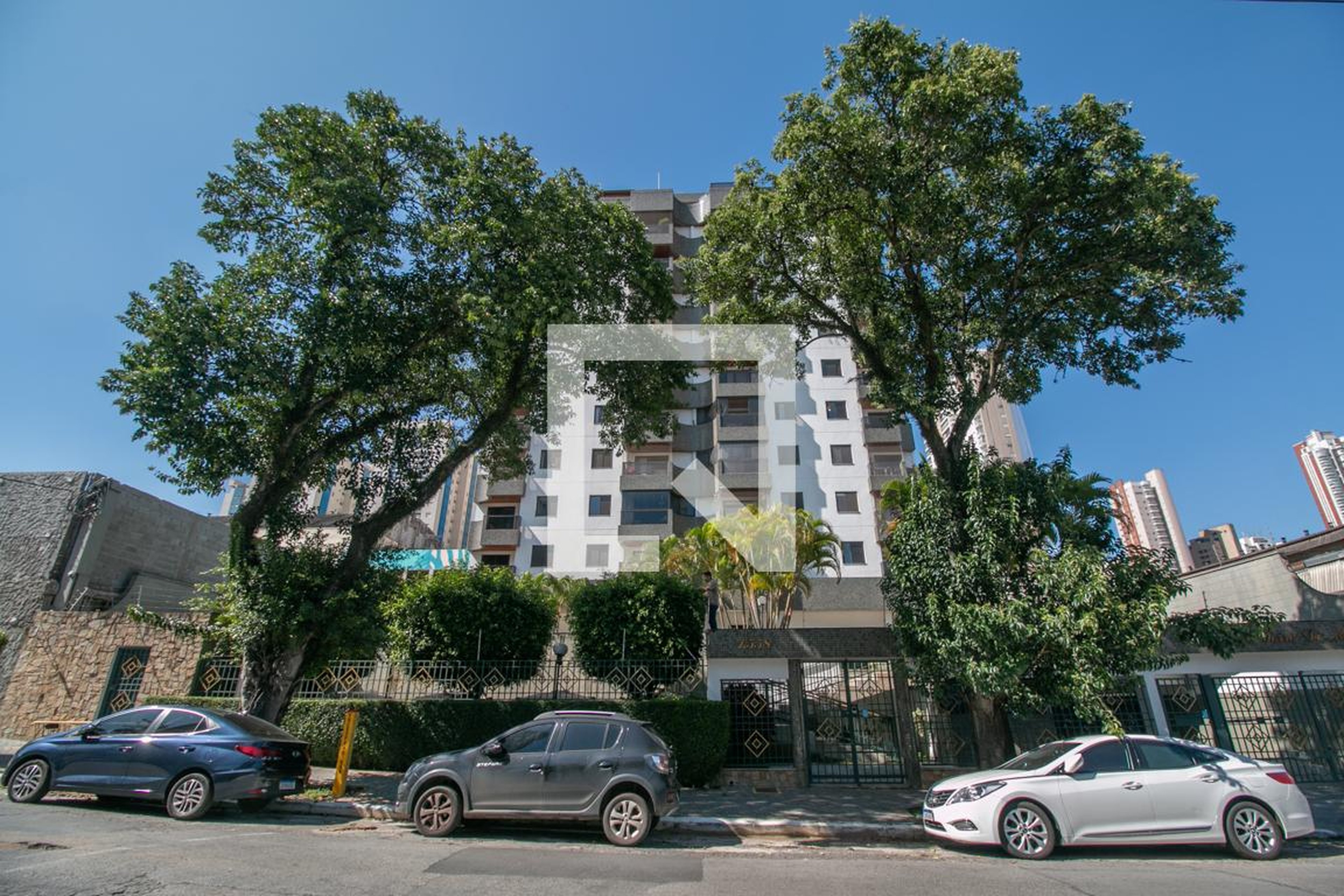 Fachada Condomínio em Rua Euclides Pacheco, 903