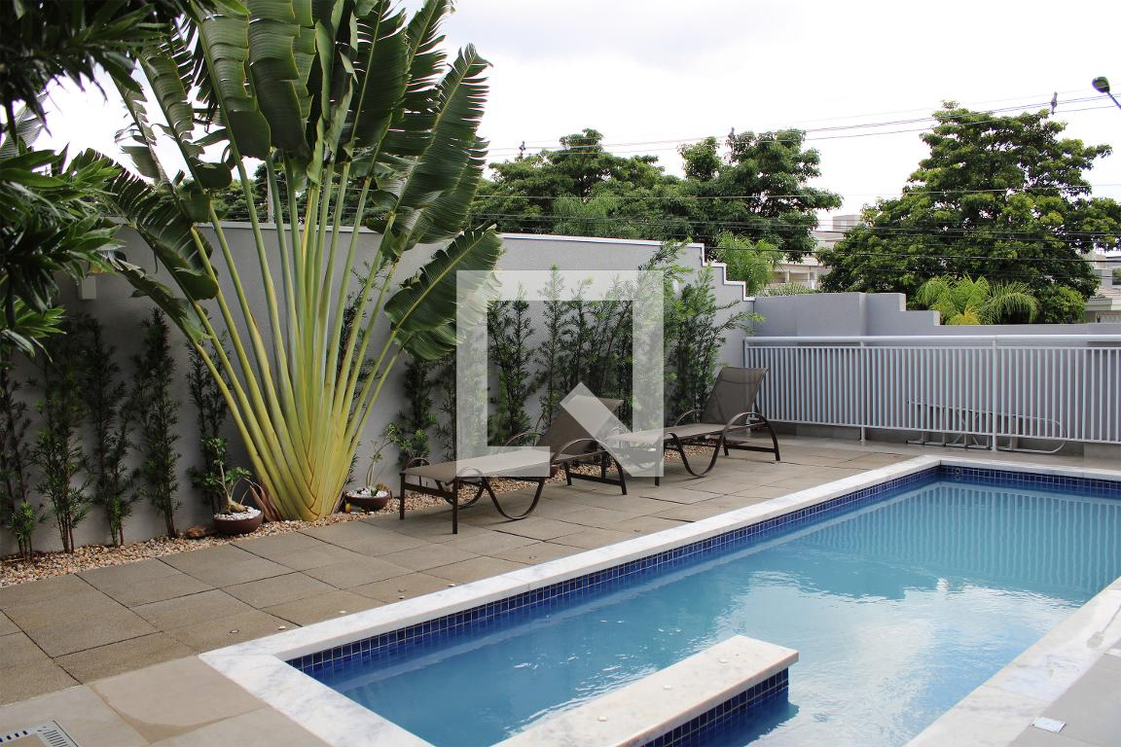 Piscina Condomínio Arosa