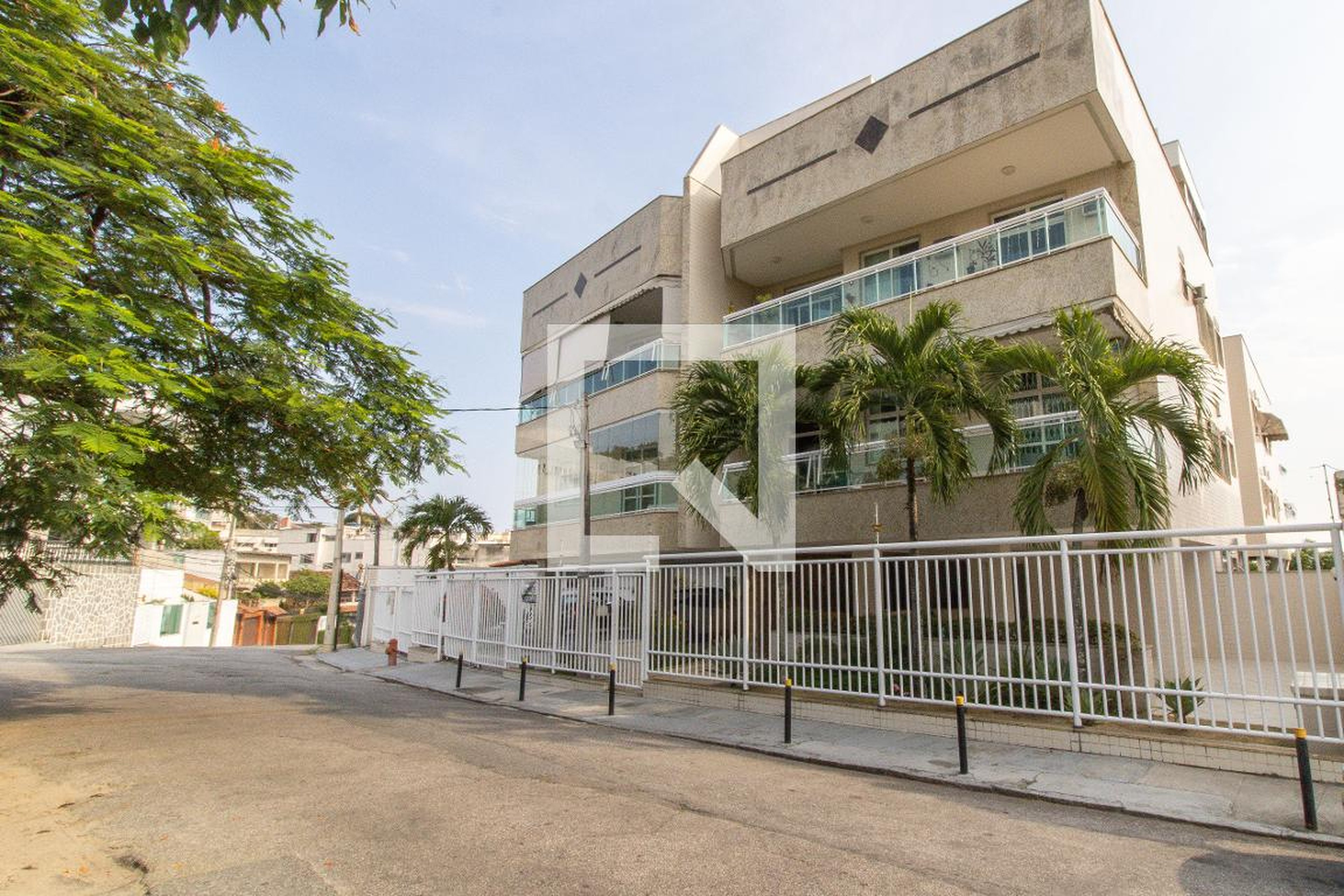 Fachada Condomínio em Rua Desembargador Martinho Garcês, 11