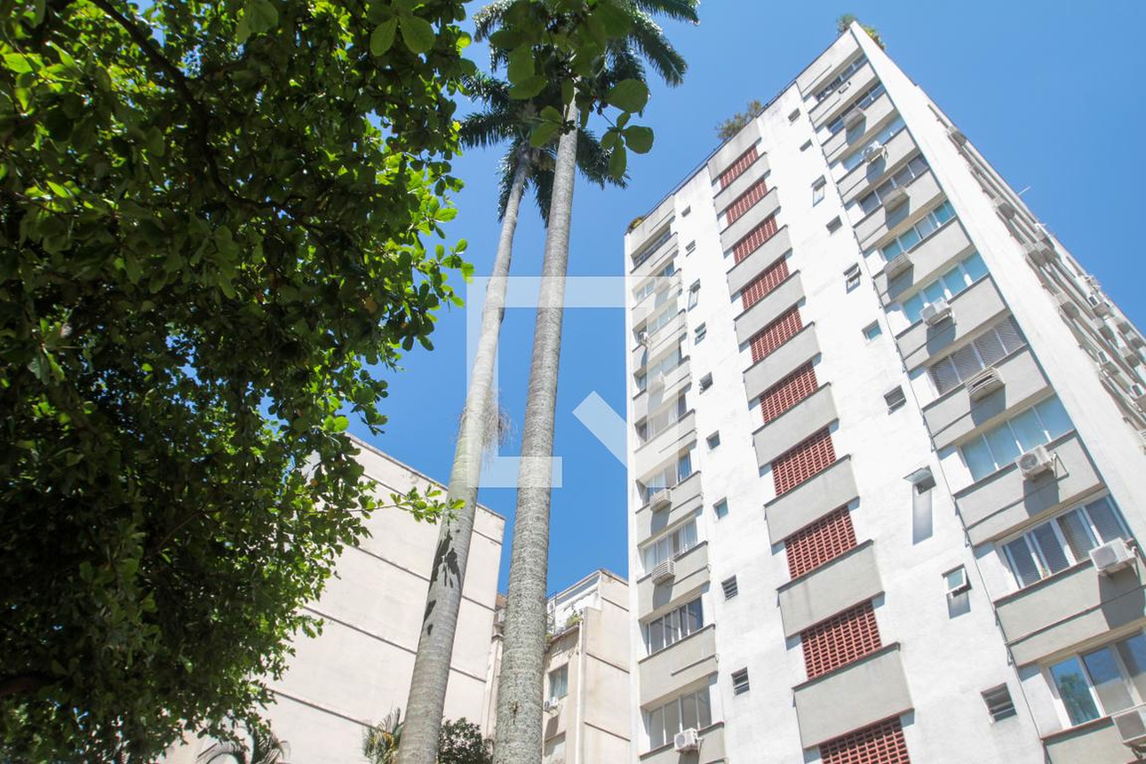 Fachada do Prédio Condomínio em Praça Santos Dumont, 31