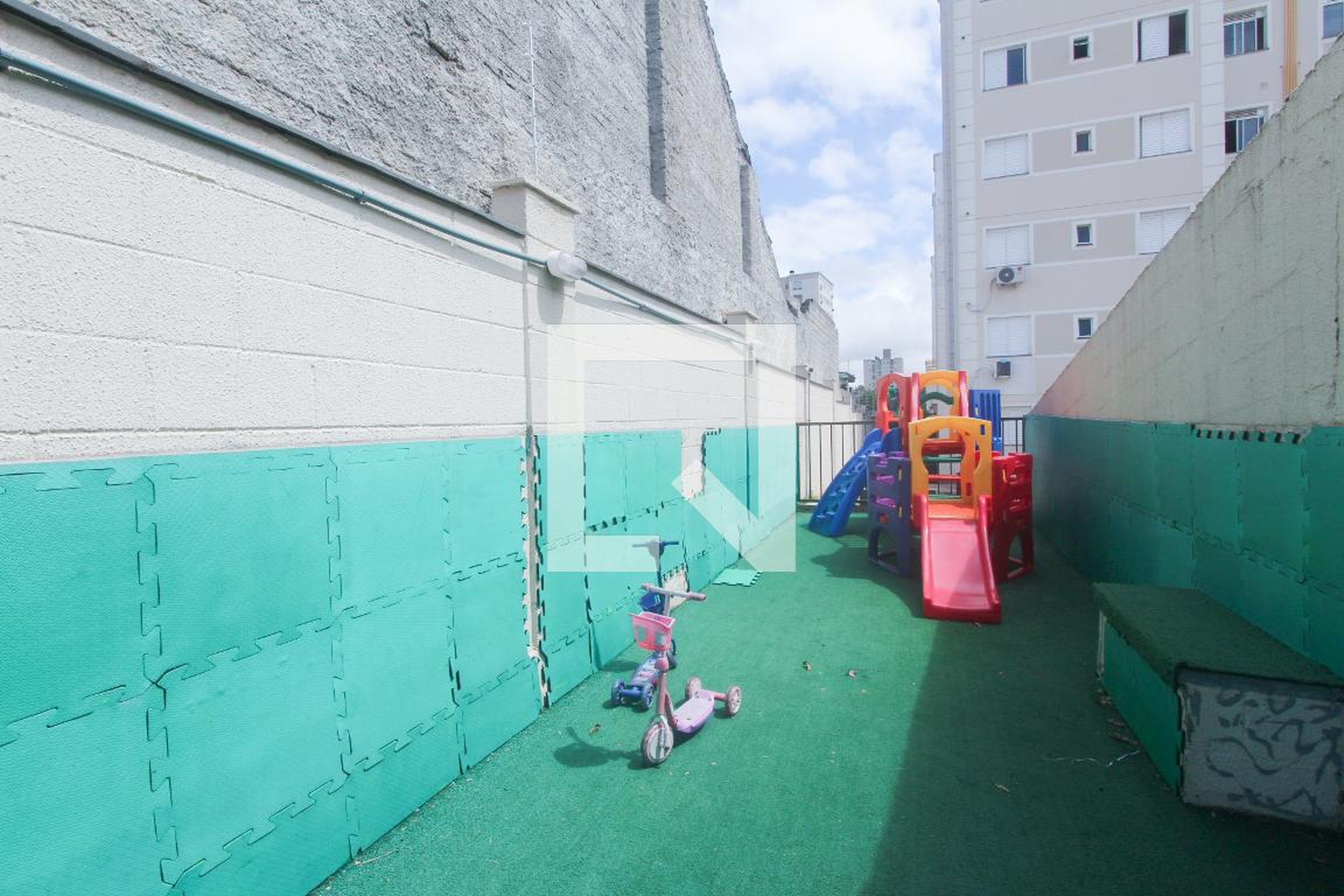 PLAYGROUND - 