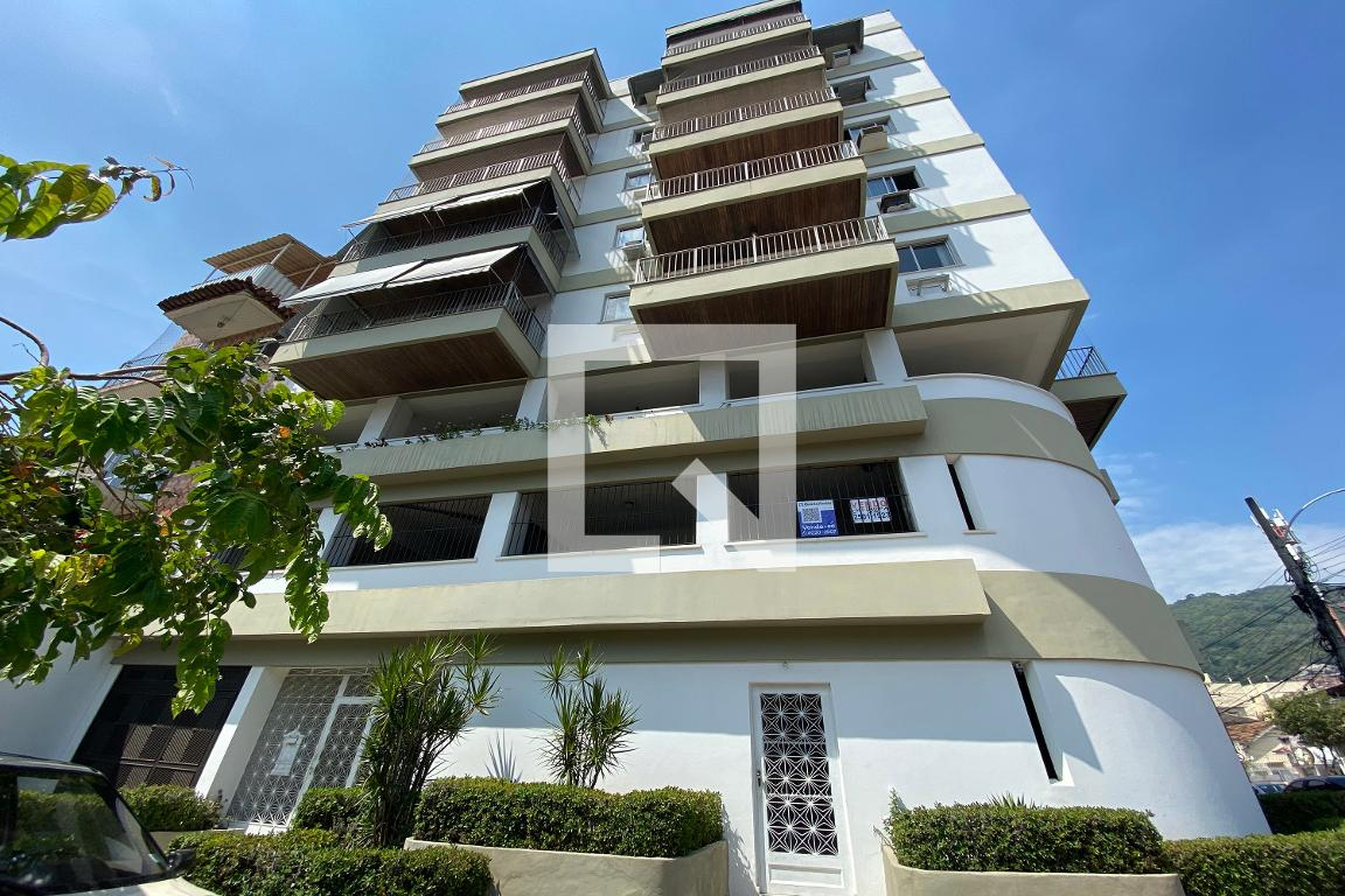 Fachada Condomínio em Rua Verna de Magalhães, 29