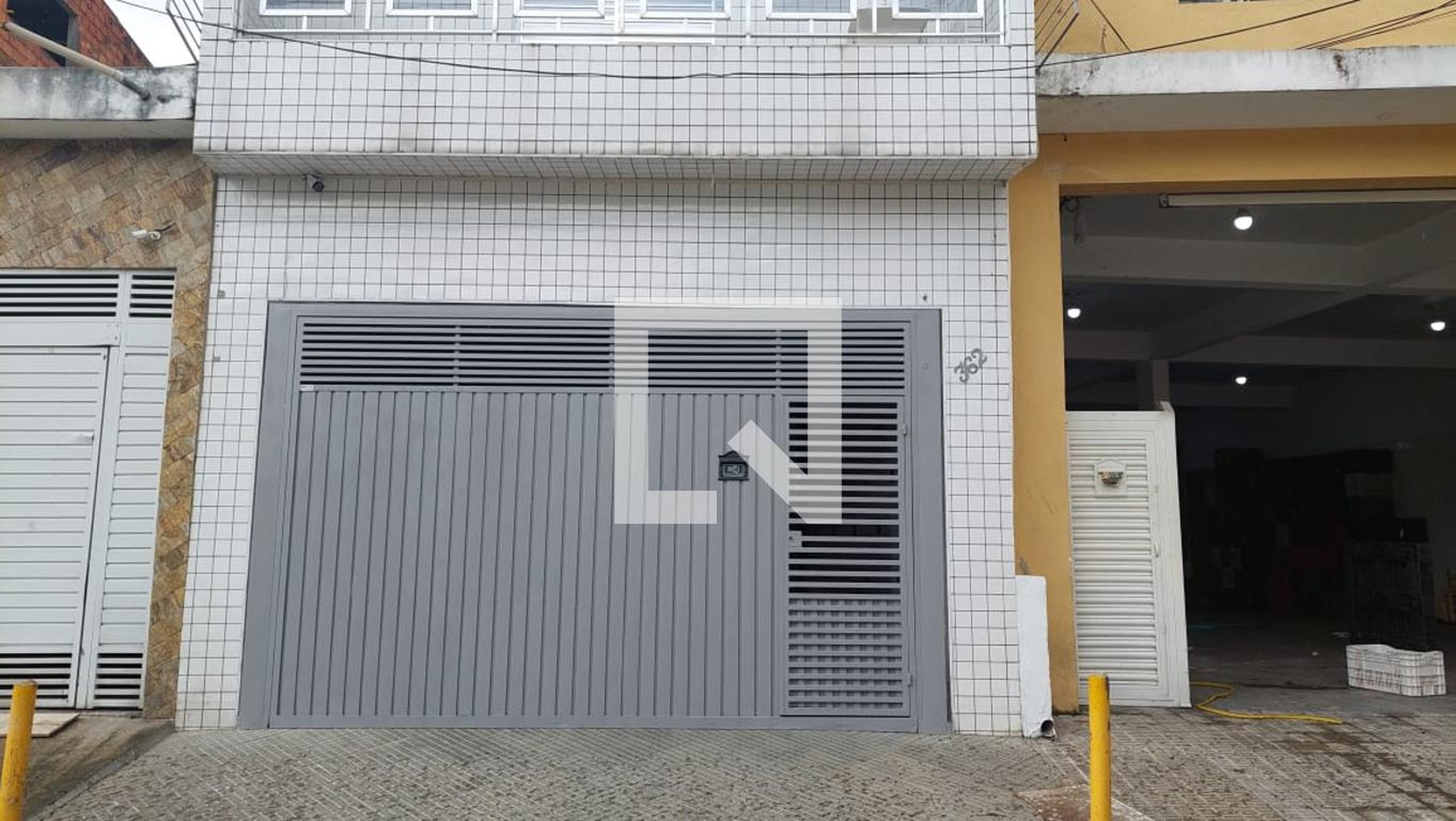 Fachada Condomínio em Rua Fortunato Pulherini, 362