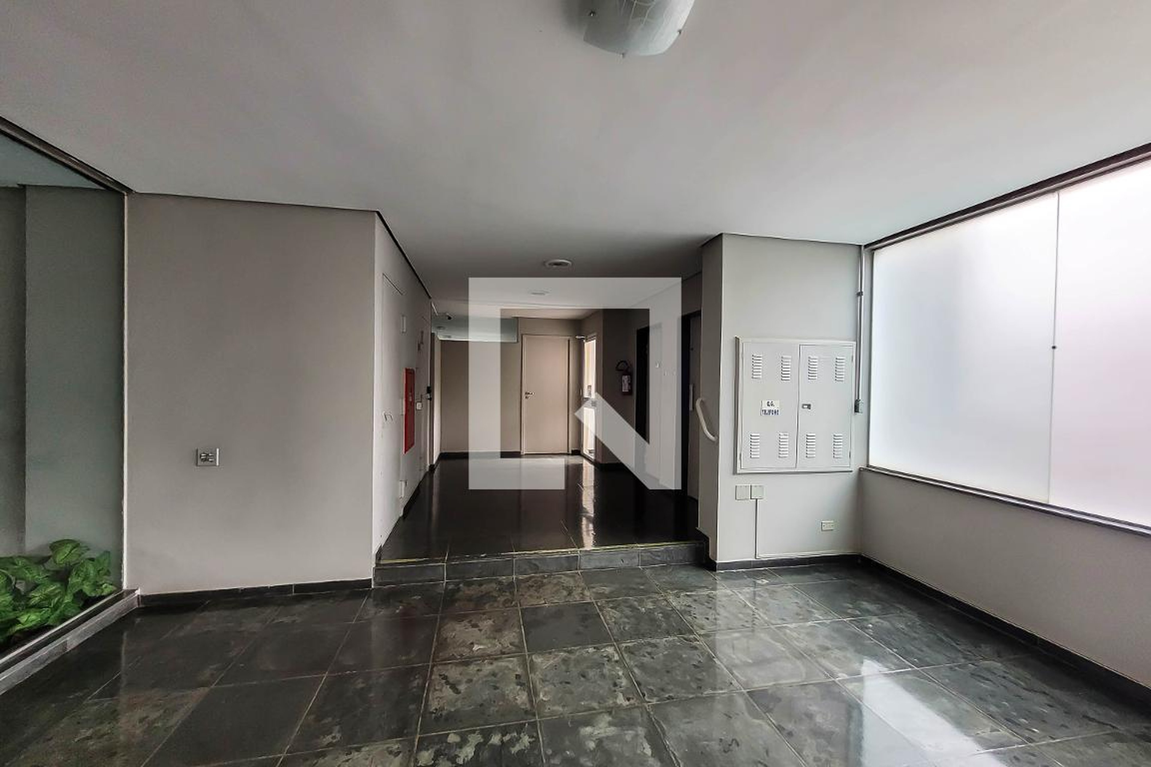 Hall - Silvia Regina