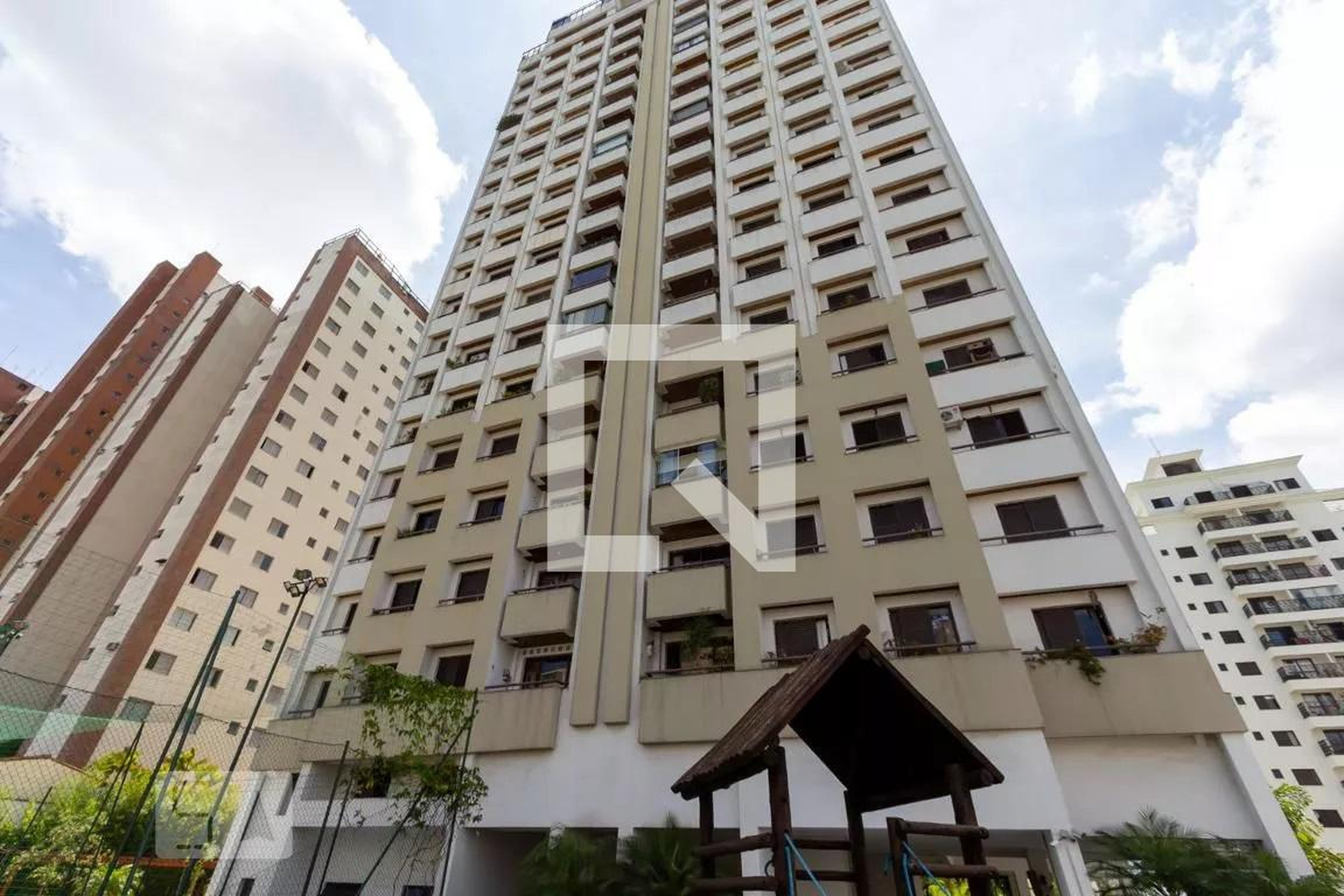 Fachada do Condomínio Condomínio Forest Hills