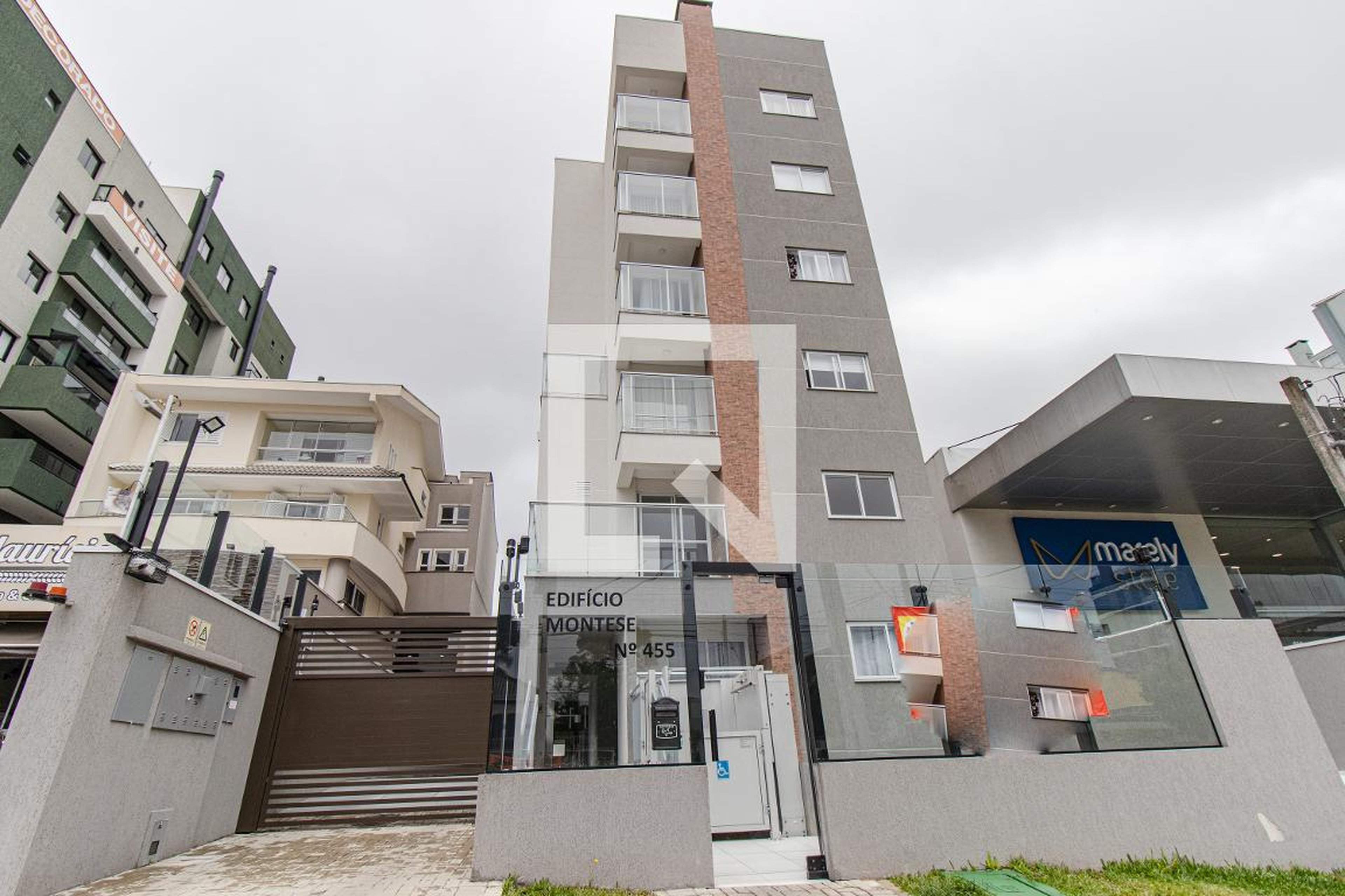 Fachada do Condomínio Edifício Montese