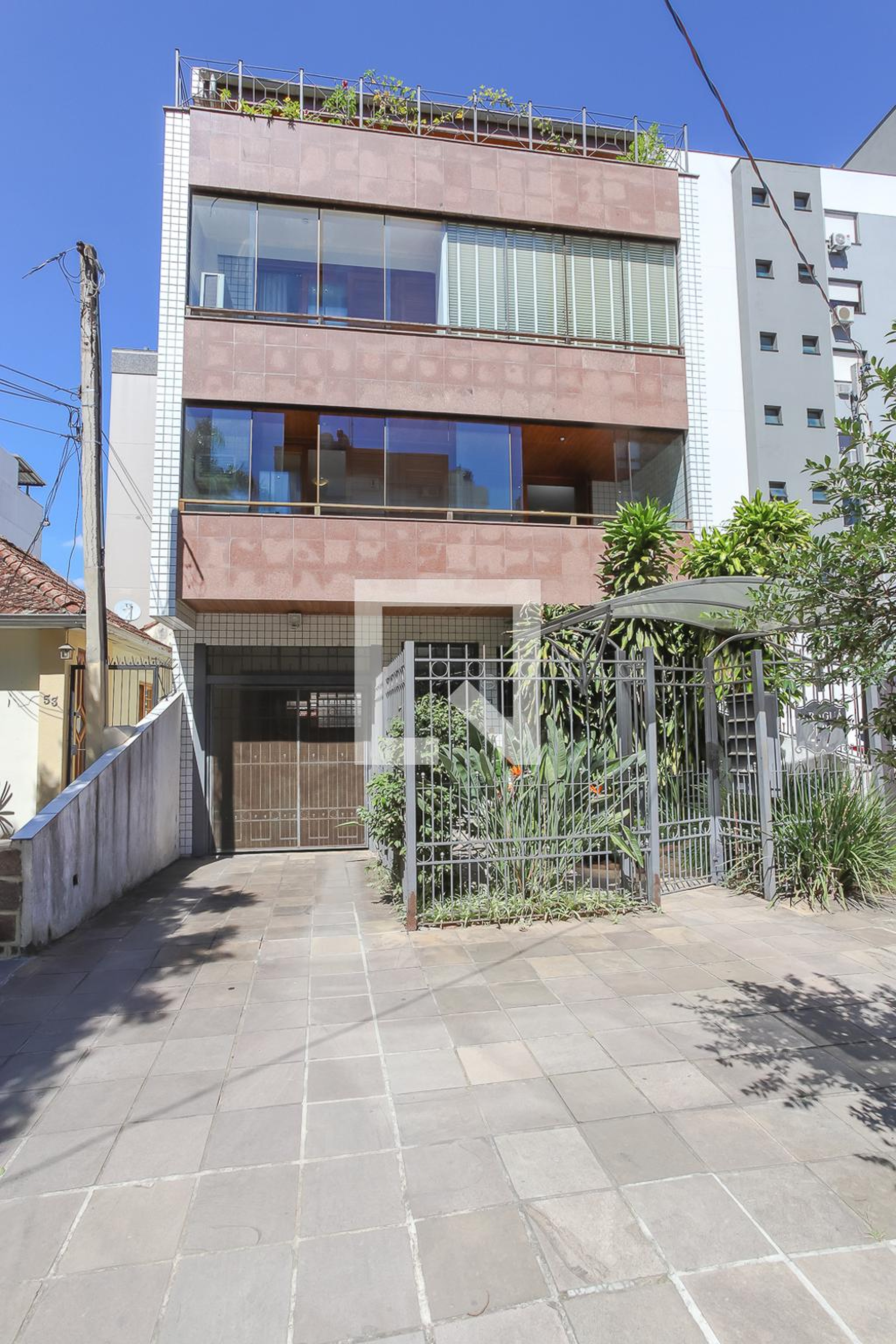 Fachada do Prédio Condomínio em Rua Jaraguá, 47