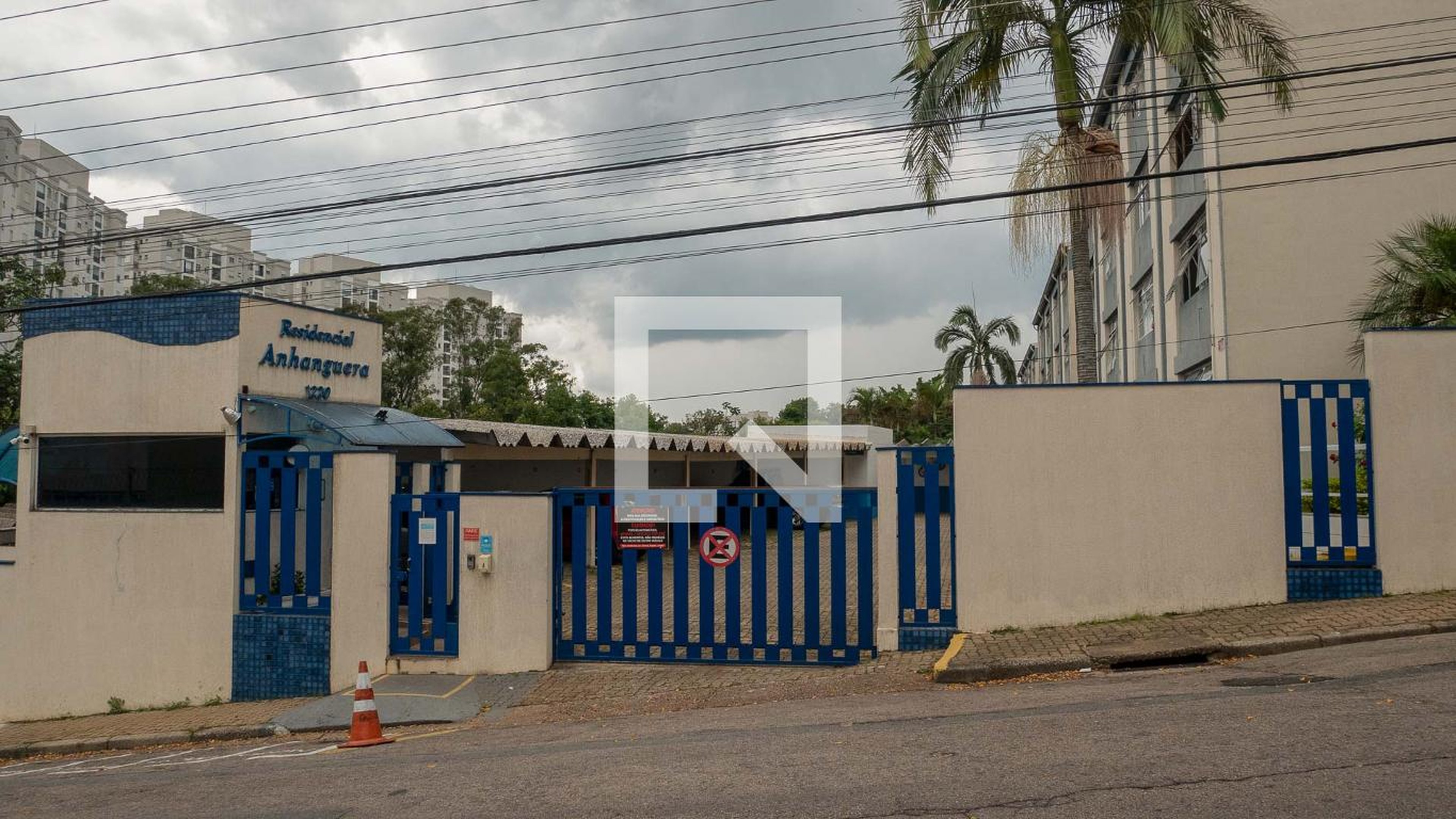 Fachada Condomínio em Avenida Barao De Teffe, 2033