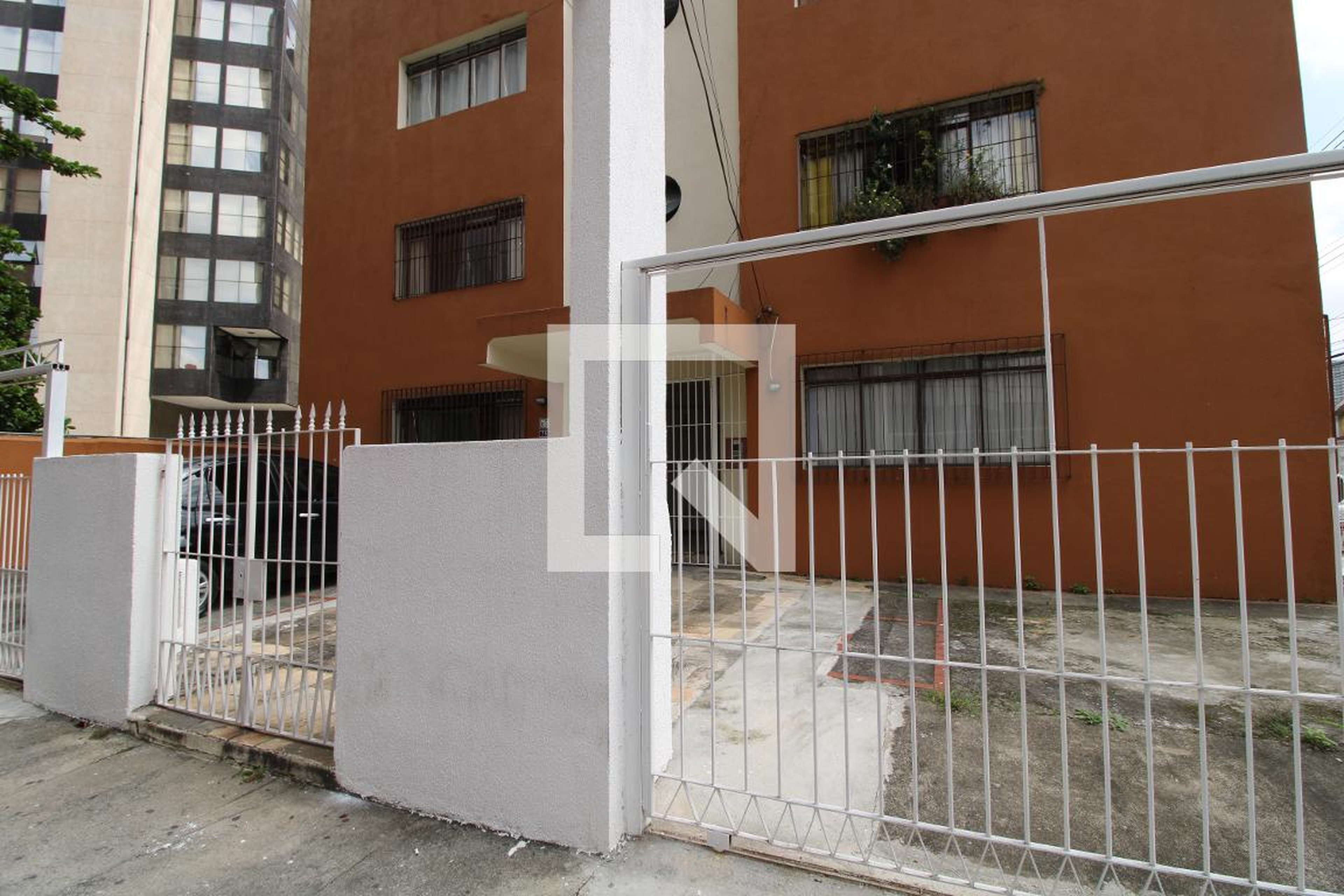 Fachada Condomínio em Rua Joaquim de Andrade, 65