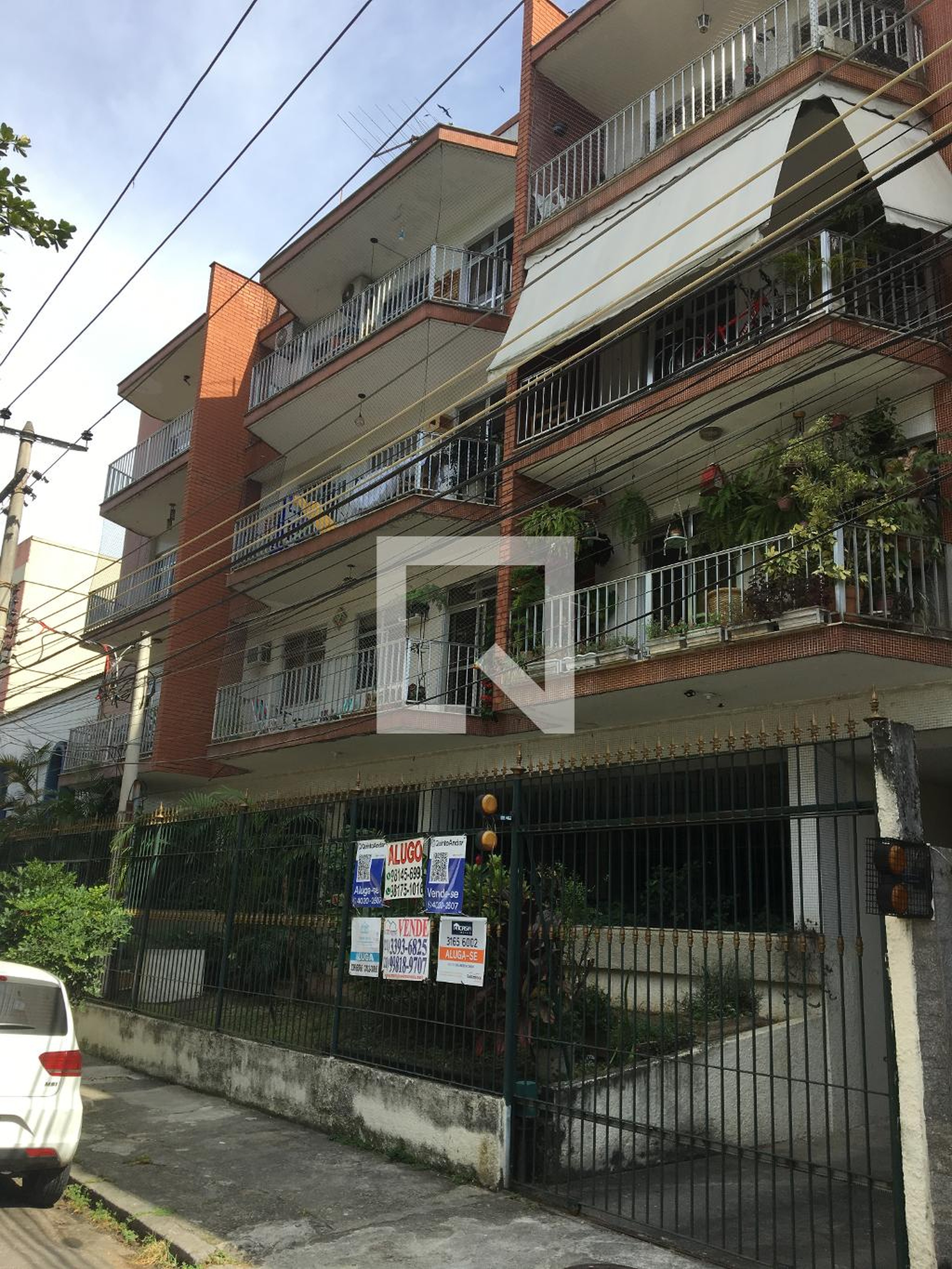 Fachada do Condomínio Edifício Esperança