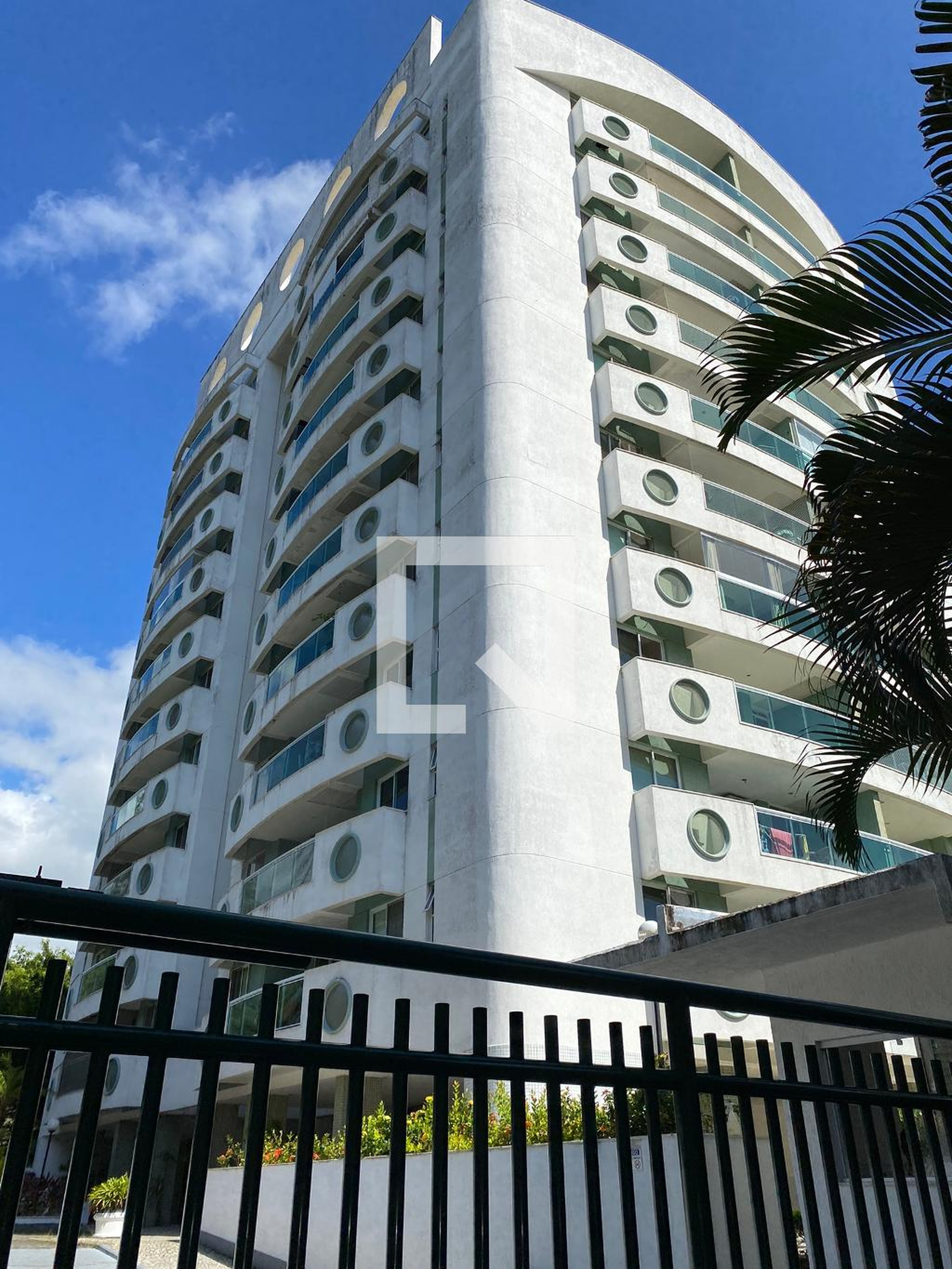 Fachada do condomínio Condomínio Maison de La Plage