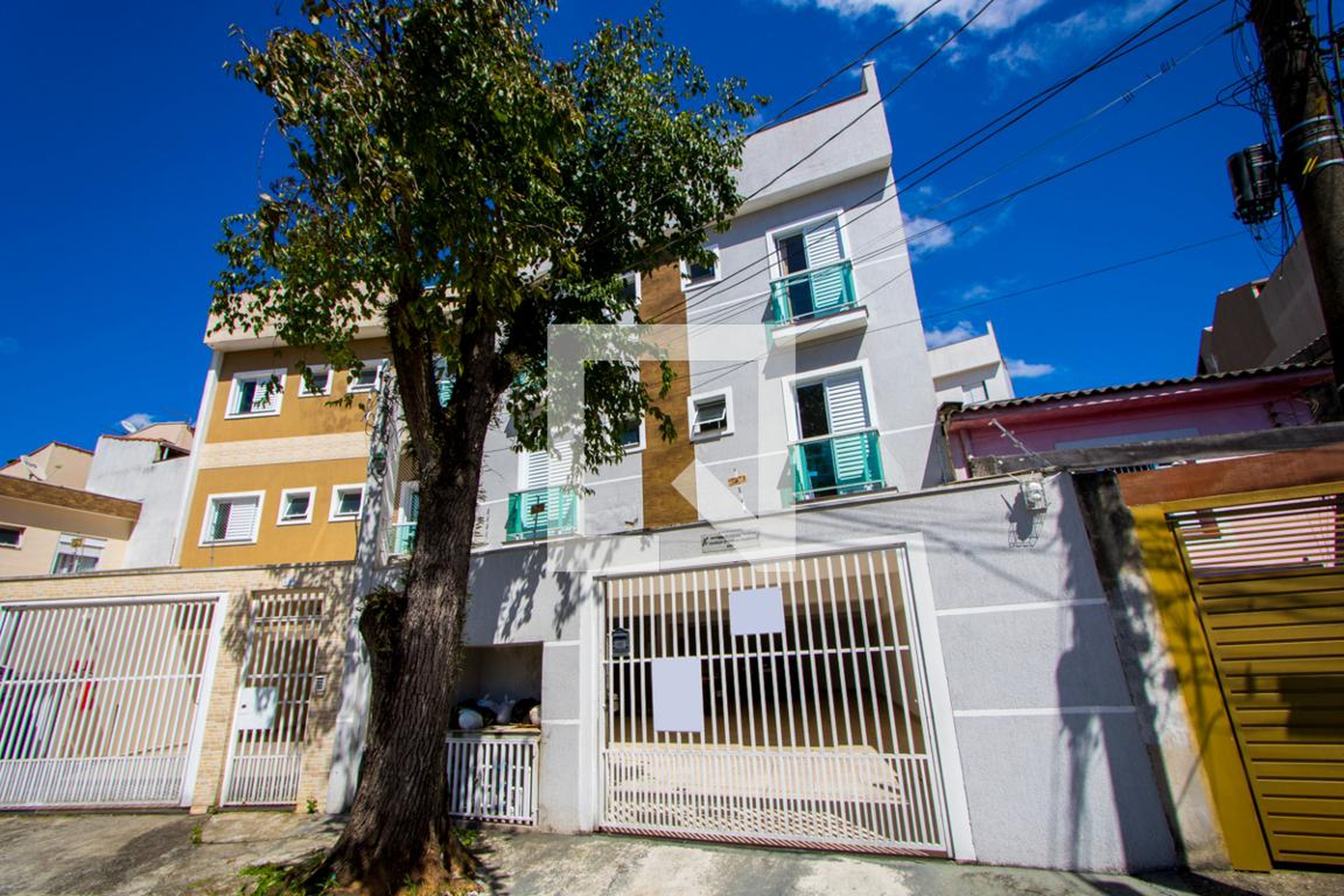 Fachada Condomínio em Rua Botucatu, 396