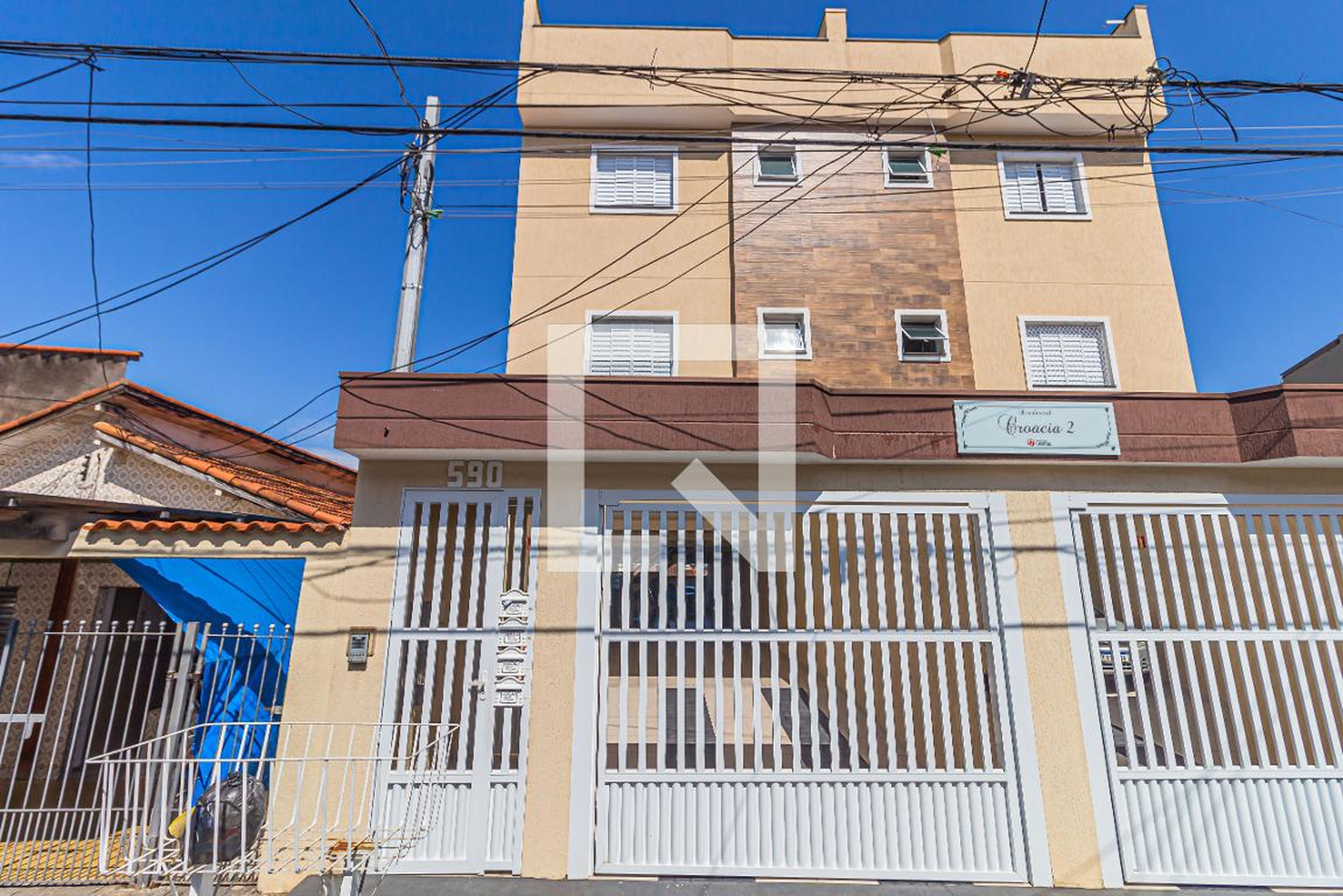 Fachada Condomínio em Rua Croácia, 590
