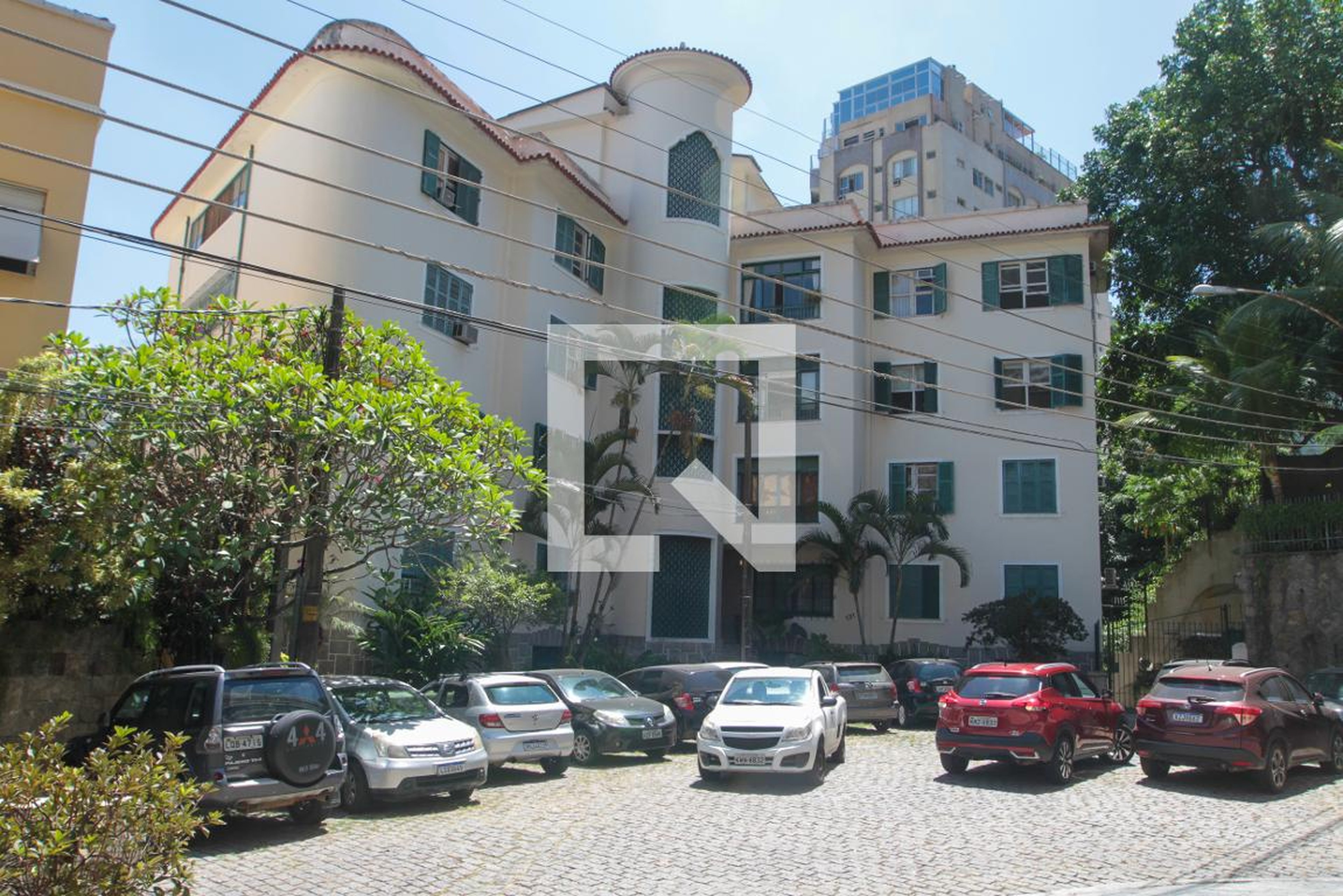 Fachada do Prédio Condomínio em Rua Almirante Guillobel, 131