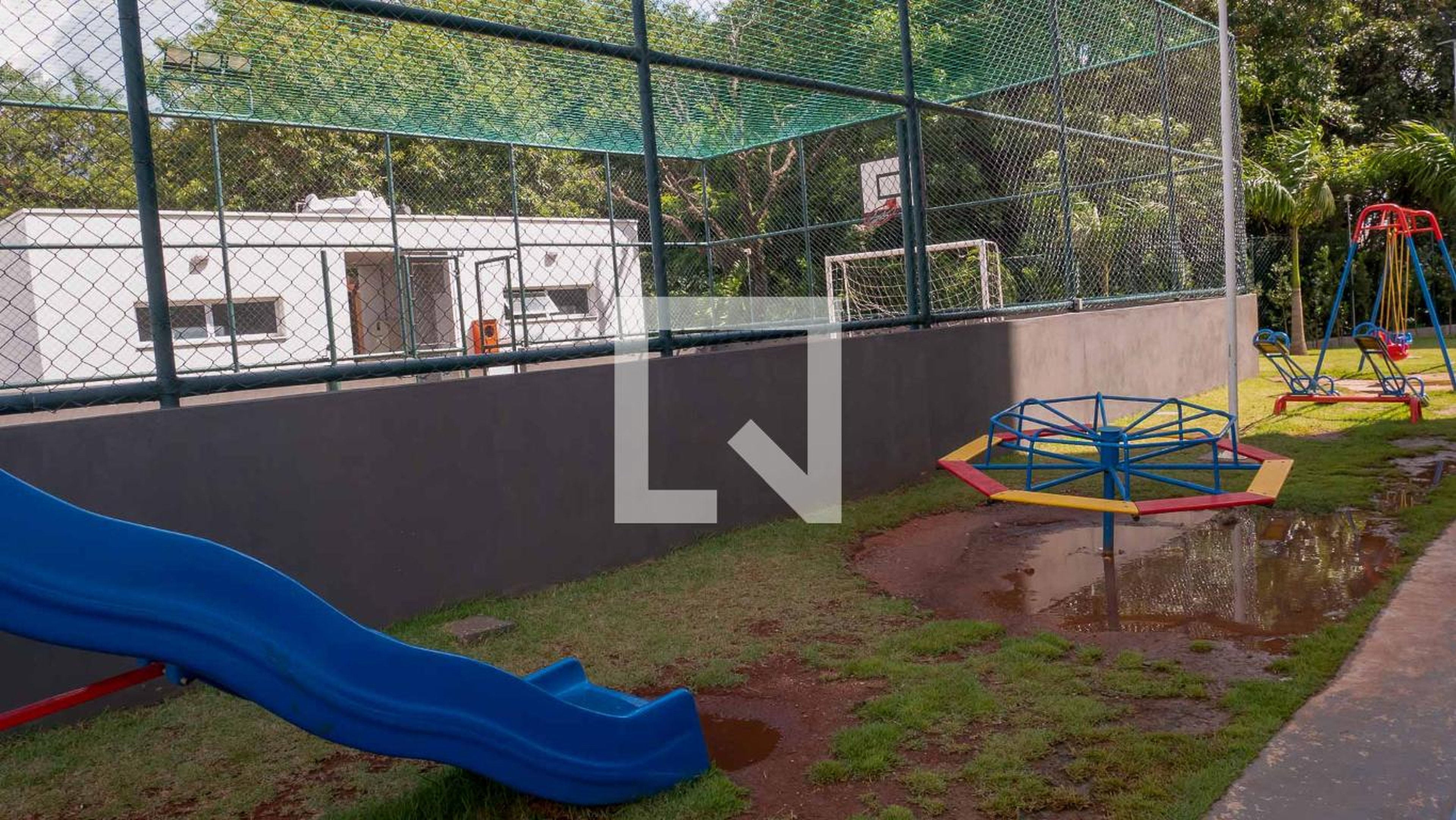 Playground - Tulipas Garden