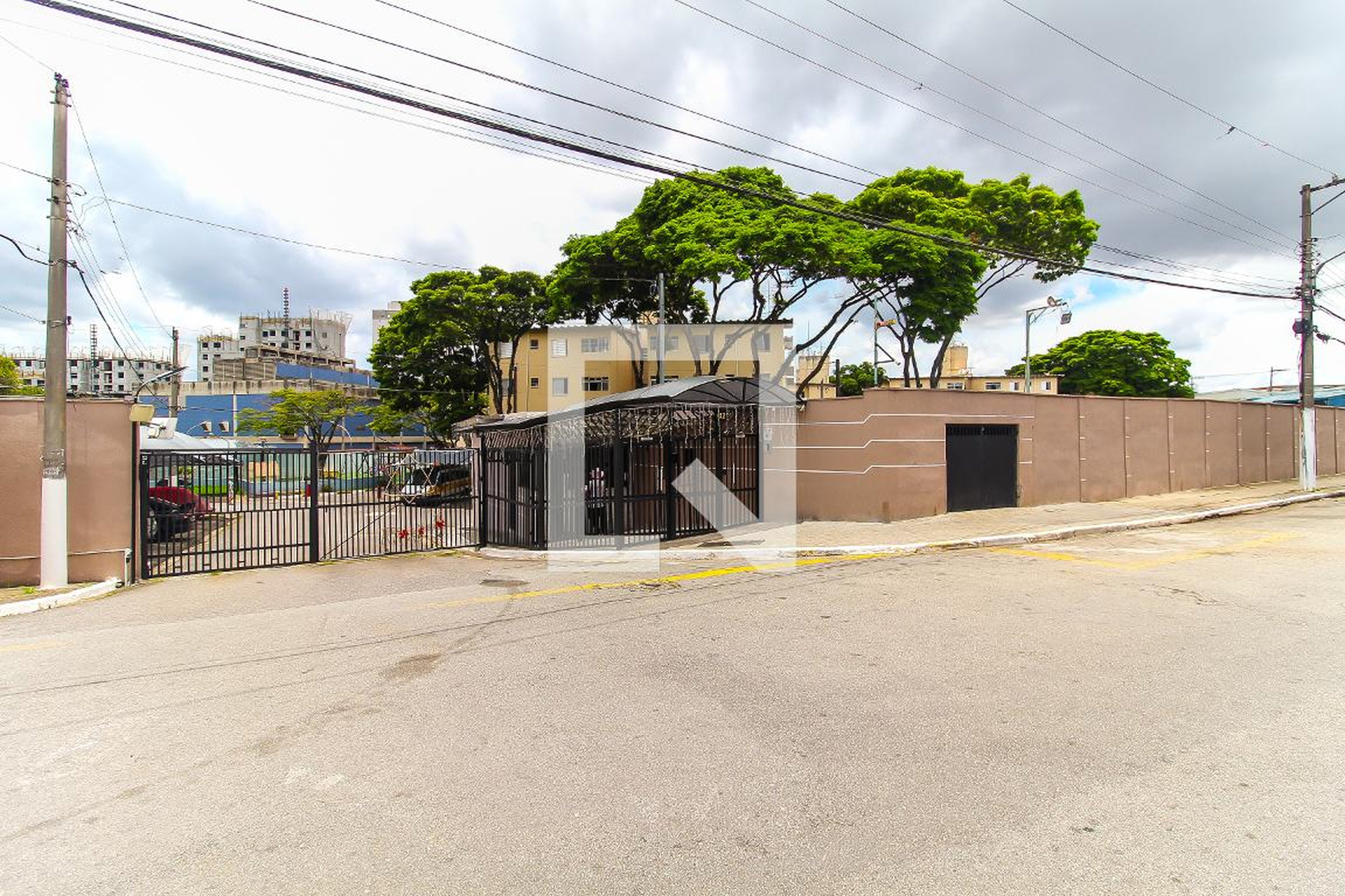 Fachada do condomínio Condomínio Fechado Residência Dina