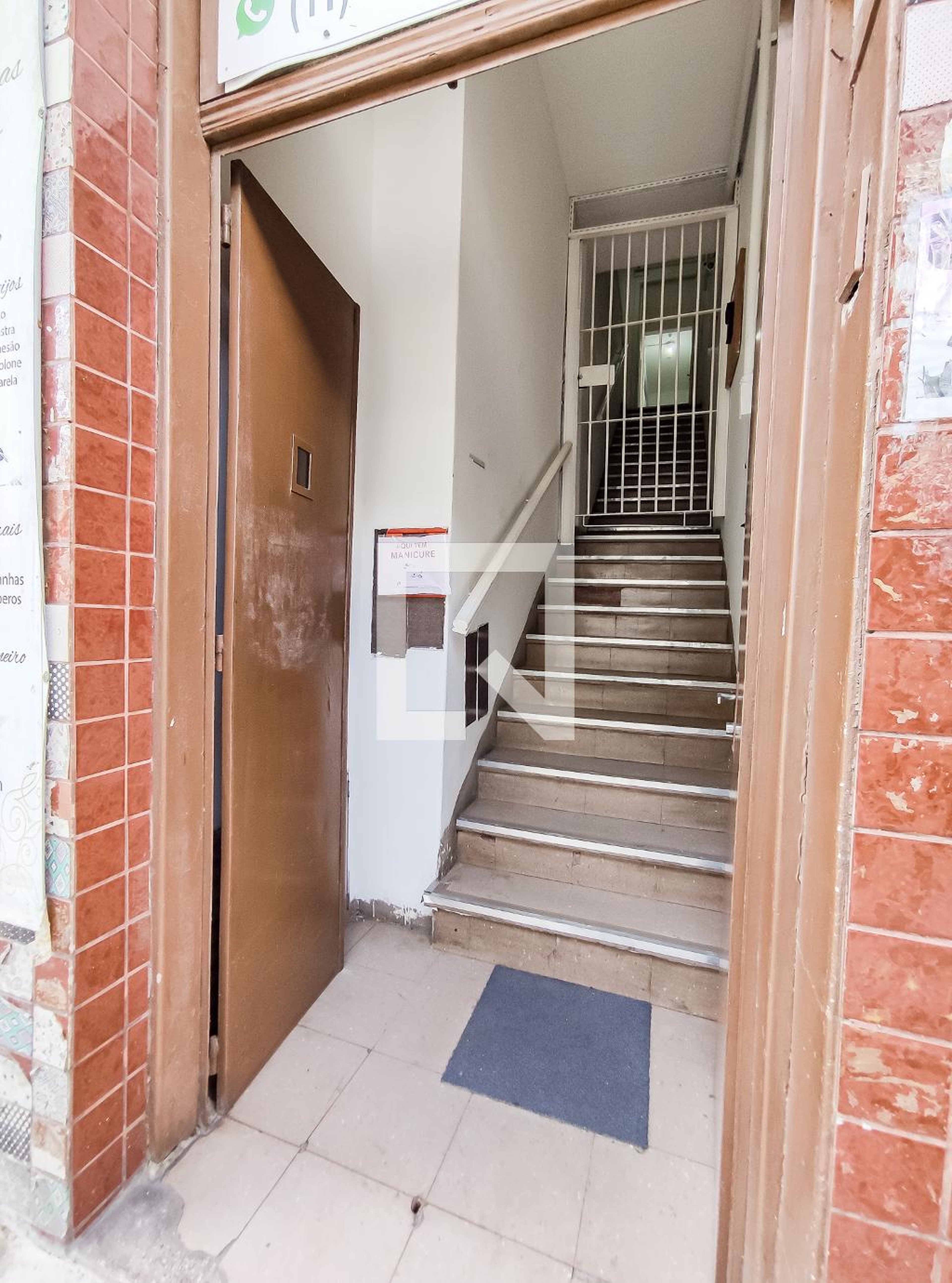 Fachada Condomínio em Rua Luís Góis, 1020