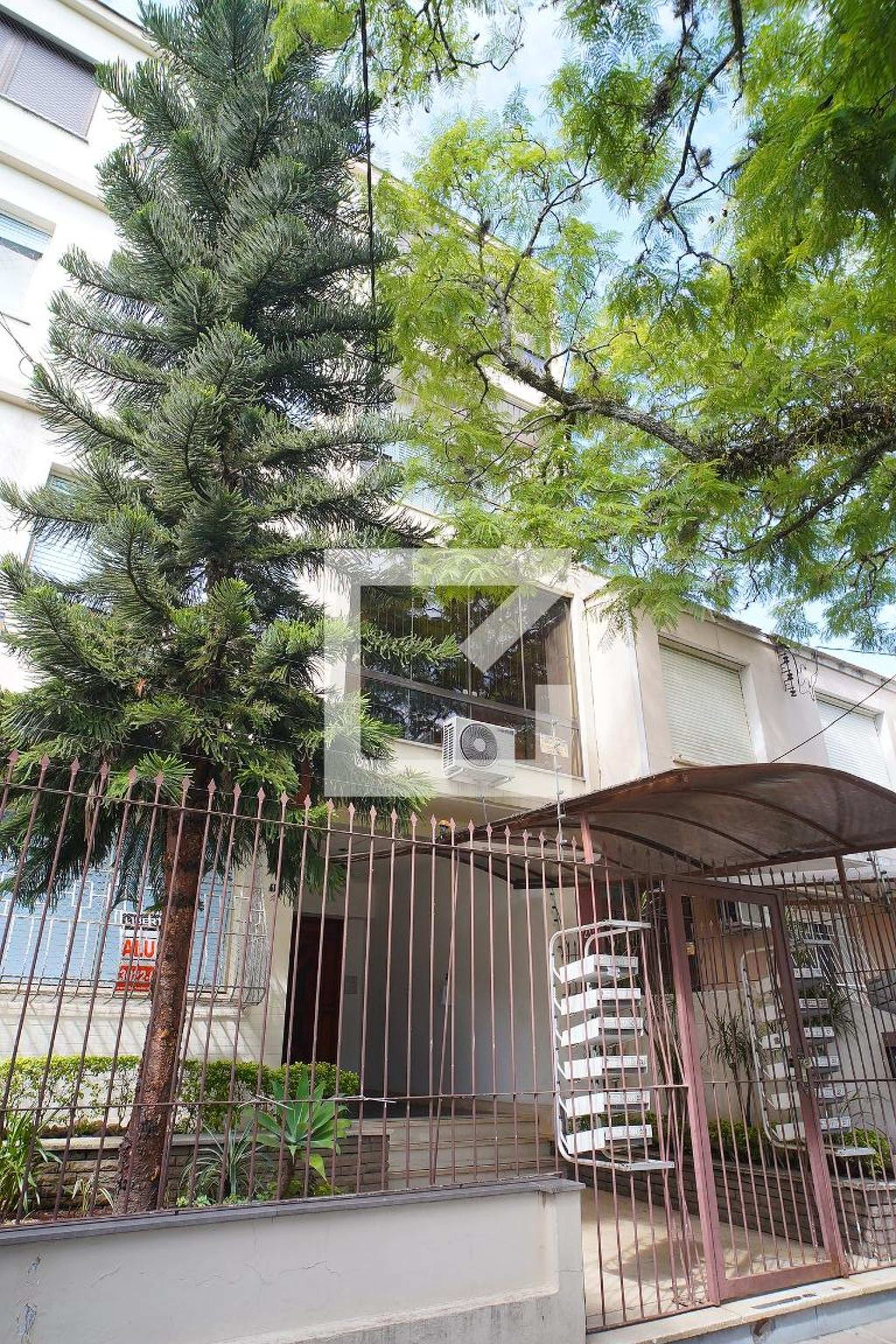 Fachada do Condomínio Condomínio em Rua Doutor Alcídes Cruz, 196