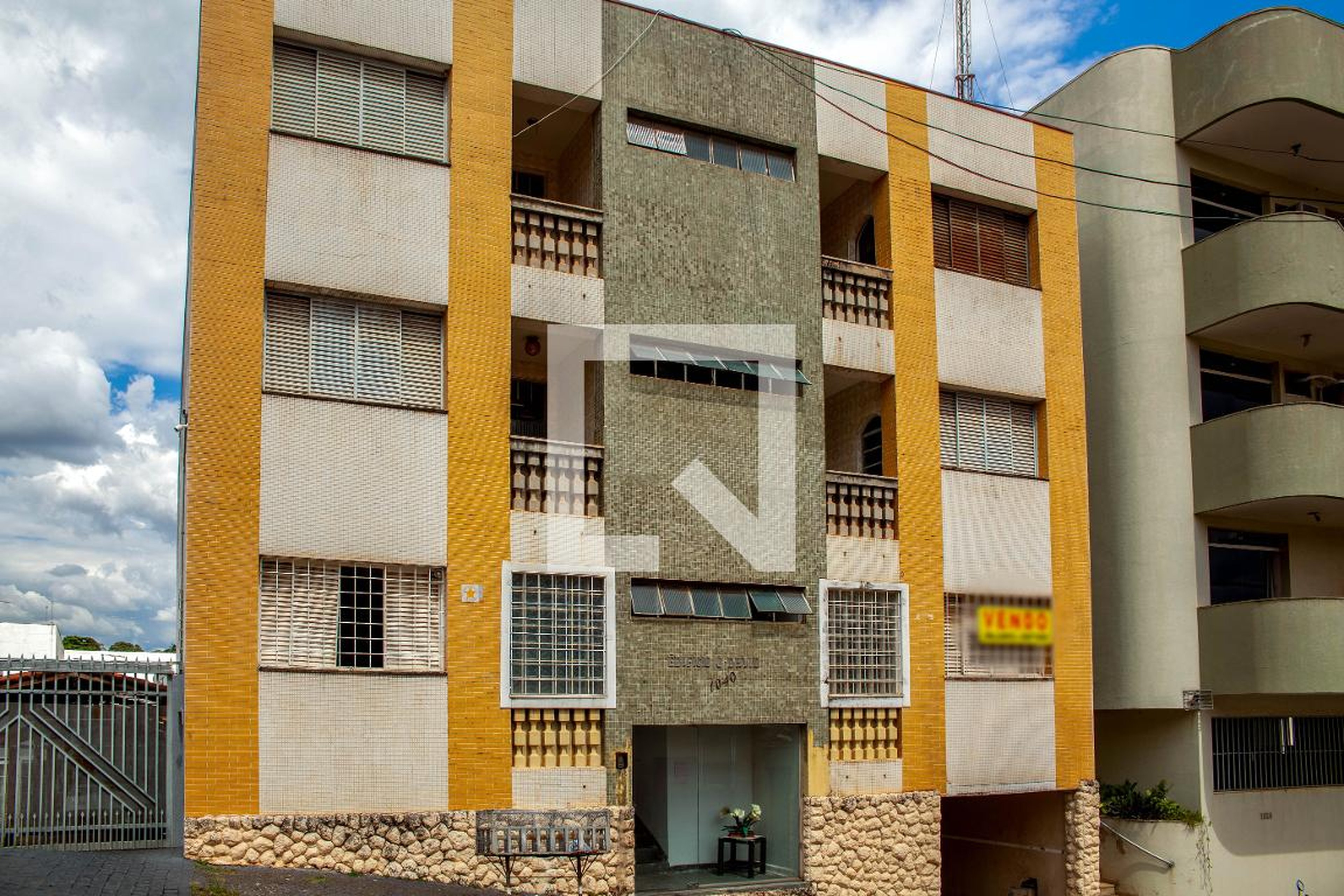 Fachada Condomínio em Rua Carajás, 1040