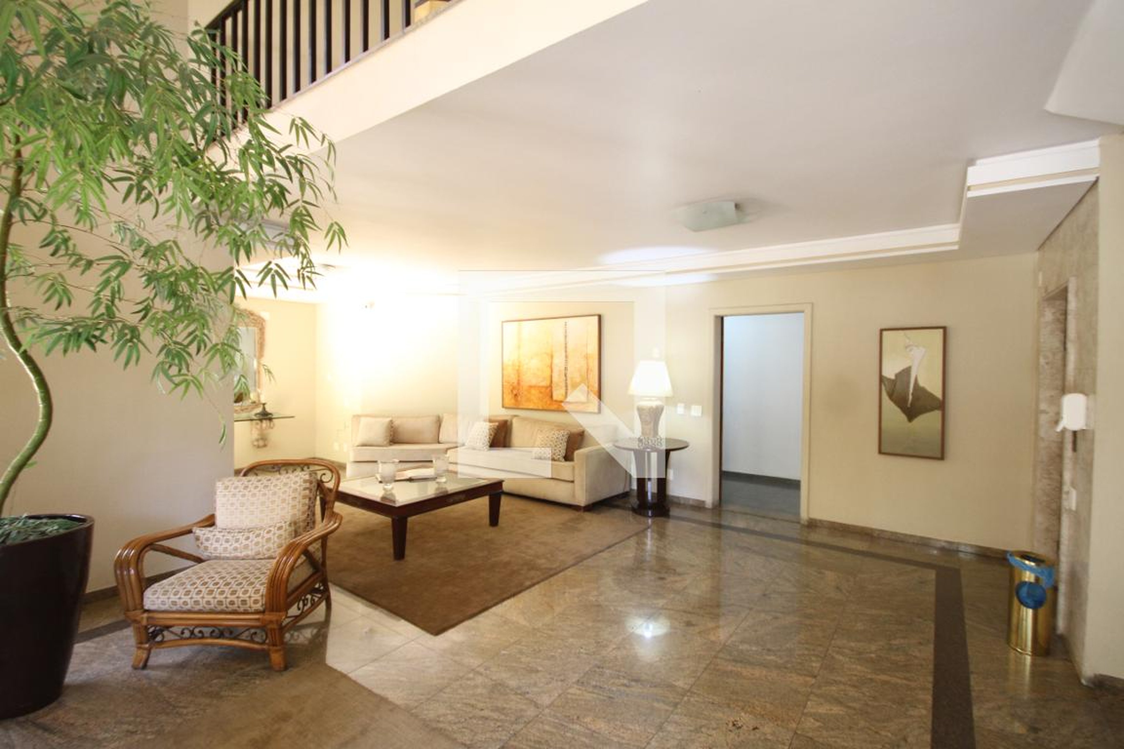 Hall de Entrada - Diamond Tower