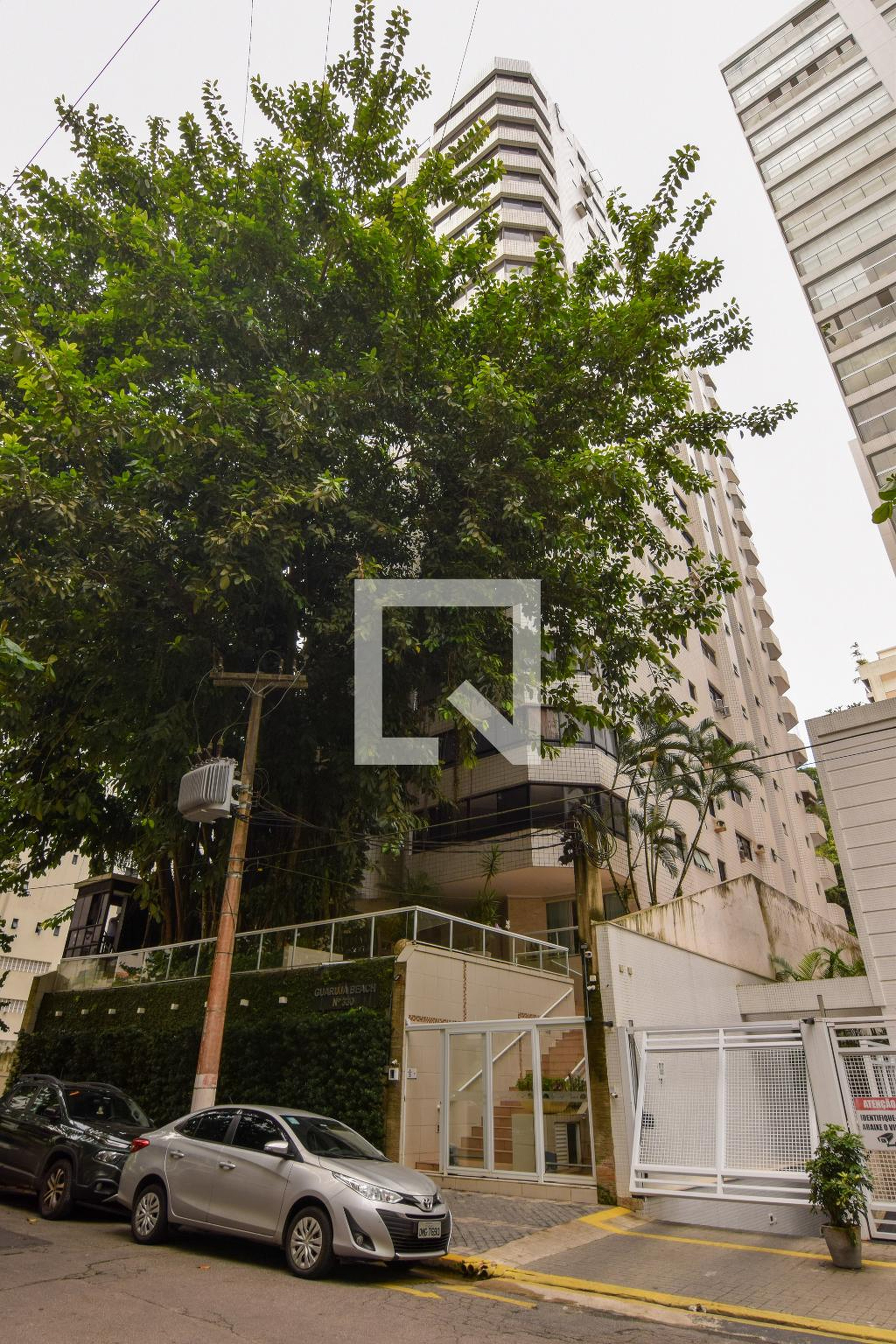 Fachada Condomínio Guarujá Beach