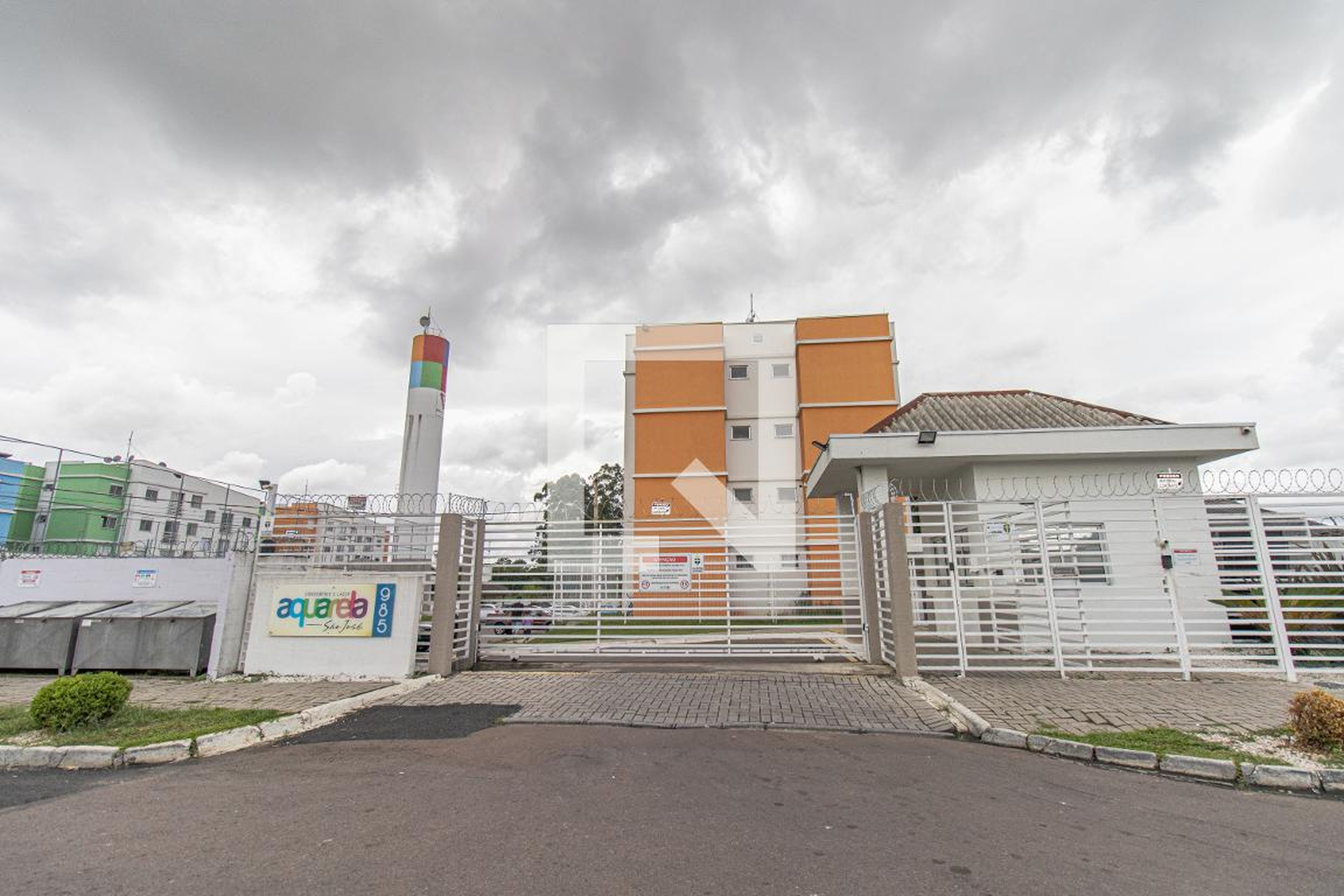 Fachada do Condomínio Condomínio Aquarela São José