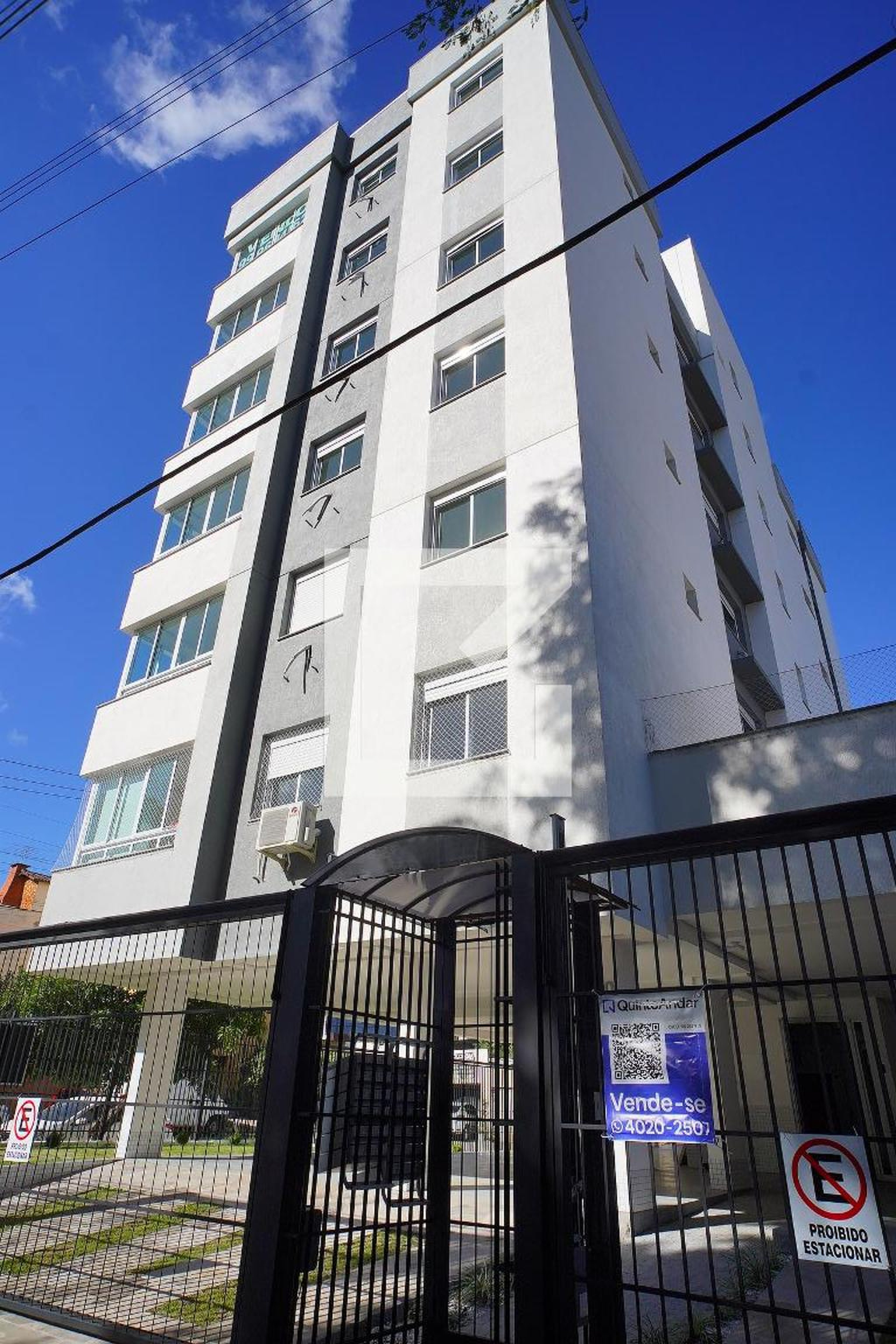 Fachada do Condomínio Condomínio em Praça John Kenedy, 10