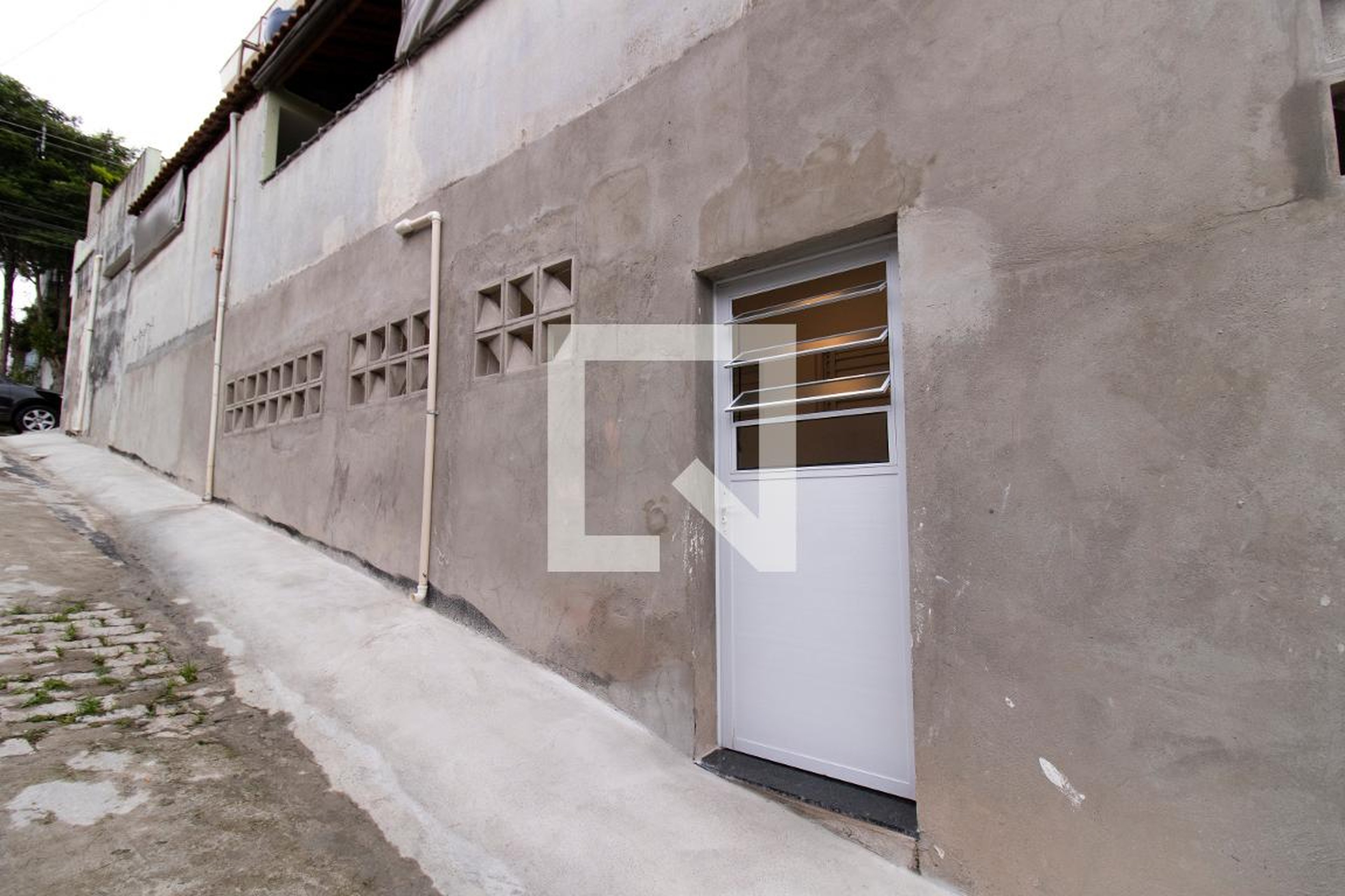 Fachada do Condomínio Condomínio em Rua Doutor Valentim de Queirós, 156